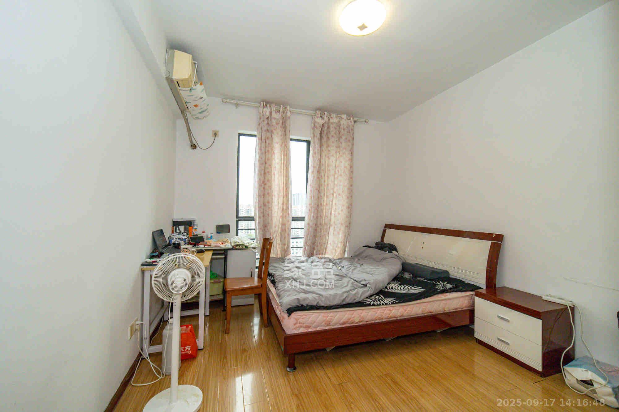 尚城  2室1厅1卫    1800.0元/月室内图