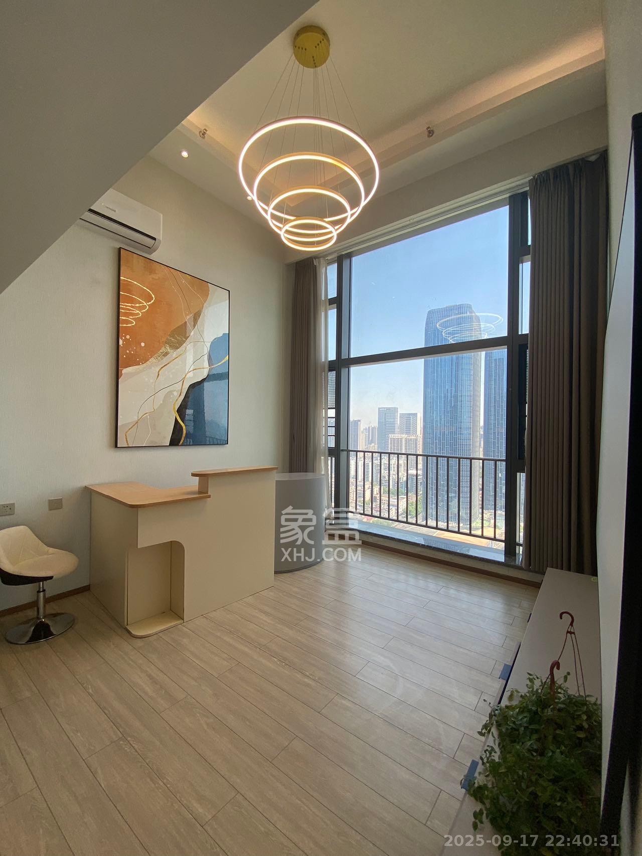 华远华时代 4室2厅2卫 4500.0元/月 华远华时代 4室2厅2卫 4500.0元/月室内图