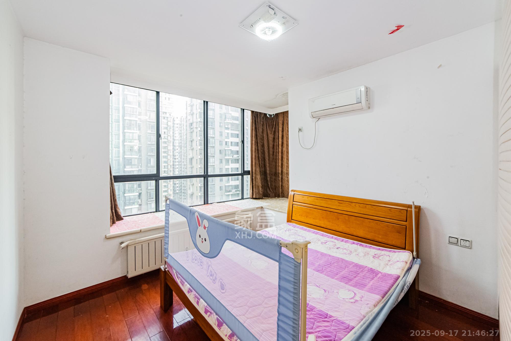 湘江世纪城星江苑 3室2厅2卫 120.0万 湘江世纪城星江苑 3室2厅2卫 120.0万卧室