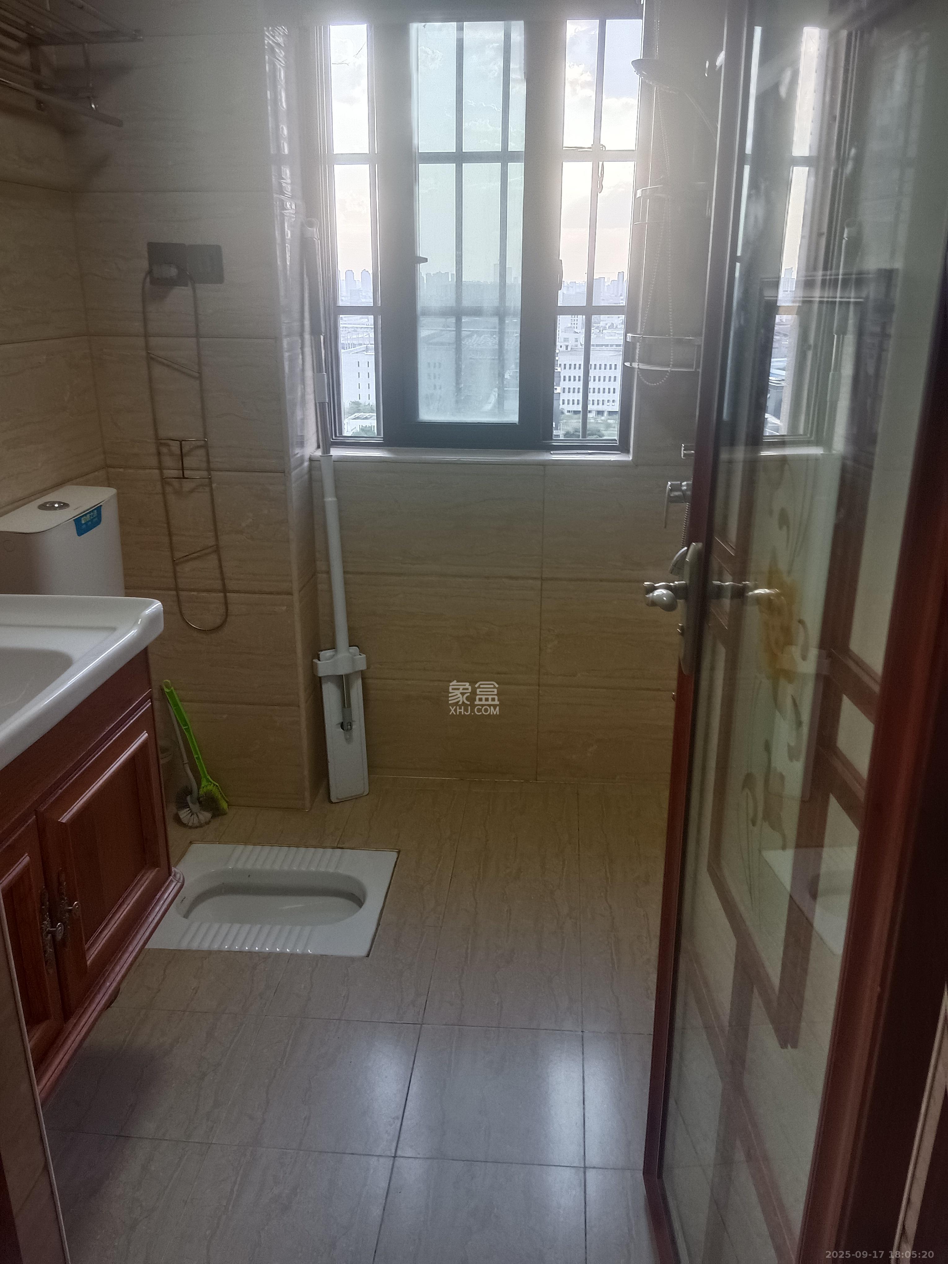 东方美地  1室0厅0卫   2500.00元/月室内图