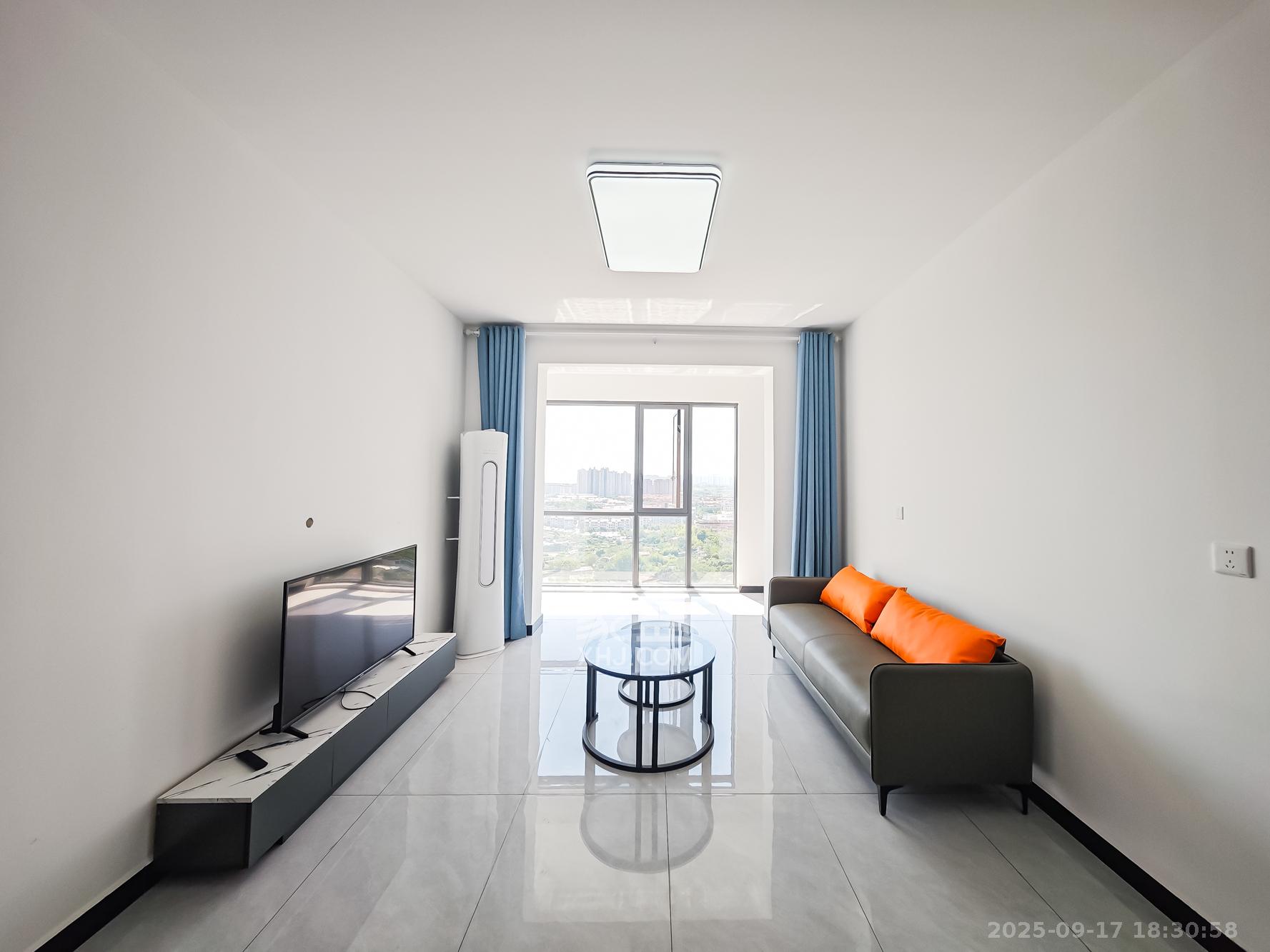 青竹湖曦园  3室2厅1卫    80.88万 青竹湖曦园  3室2厅1卫    80.88万客厅