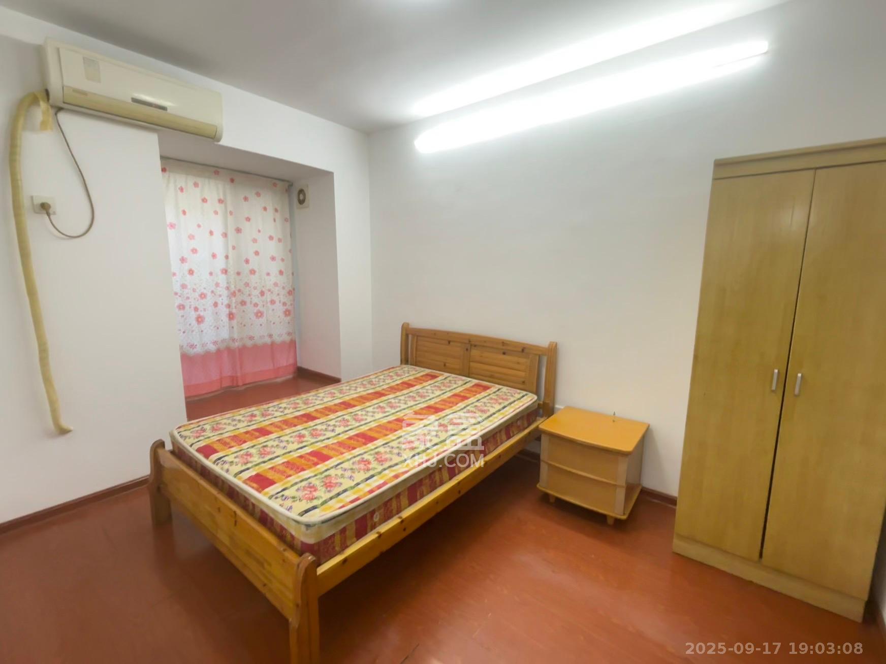 嘉雨兴园  2室1厅1卫    2550.0元/月室内图