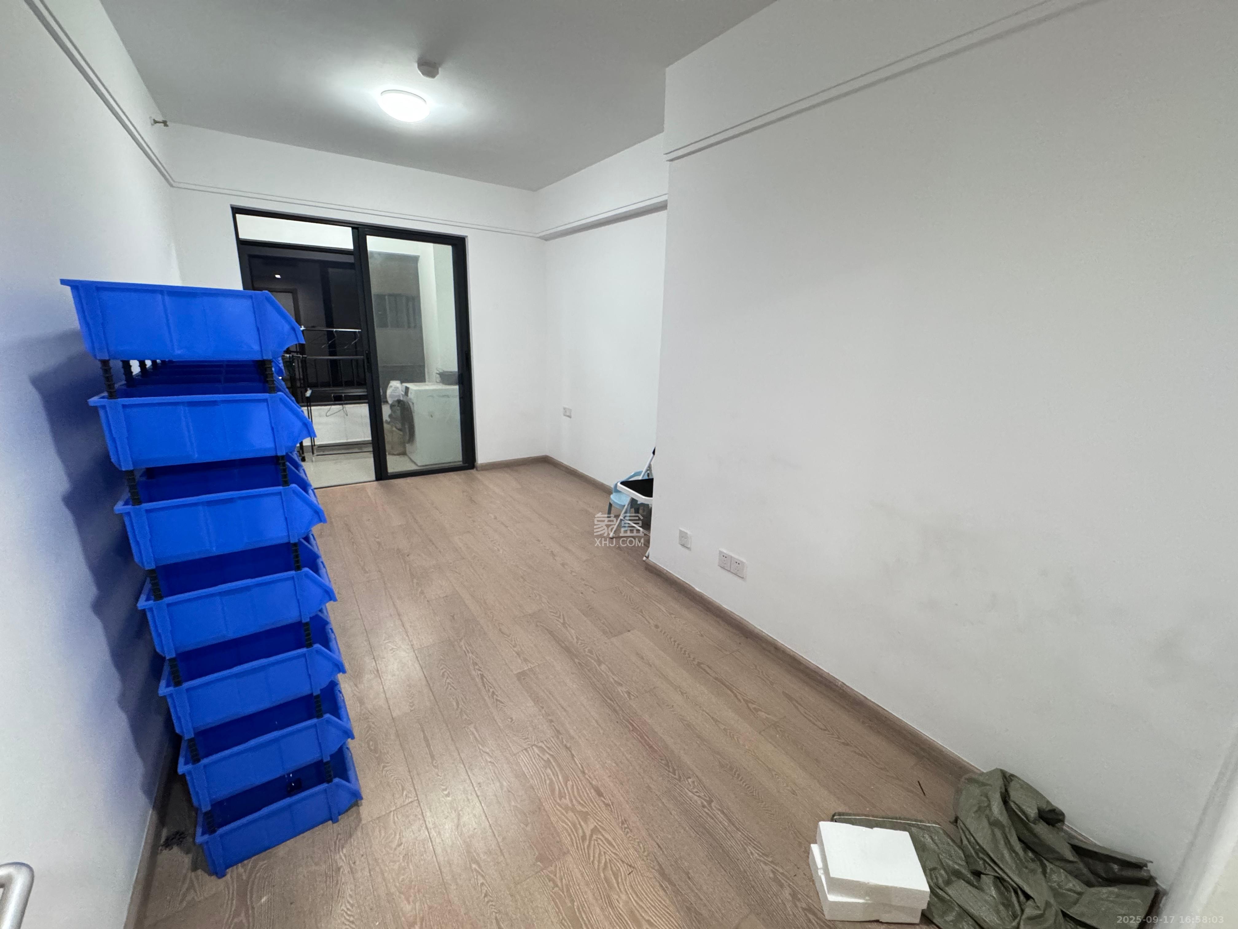 南山梅溪一方 4室2厅2卫 3500.0元/月 南山梅溪一方 4室2厅2卫 3500.0元/月室内图