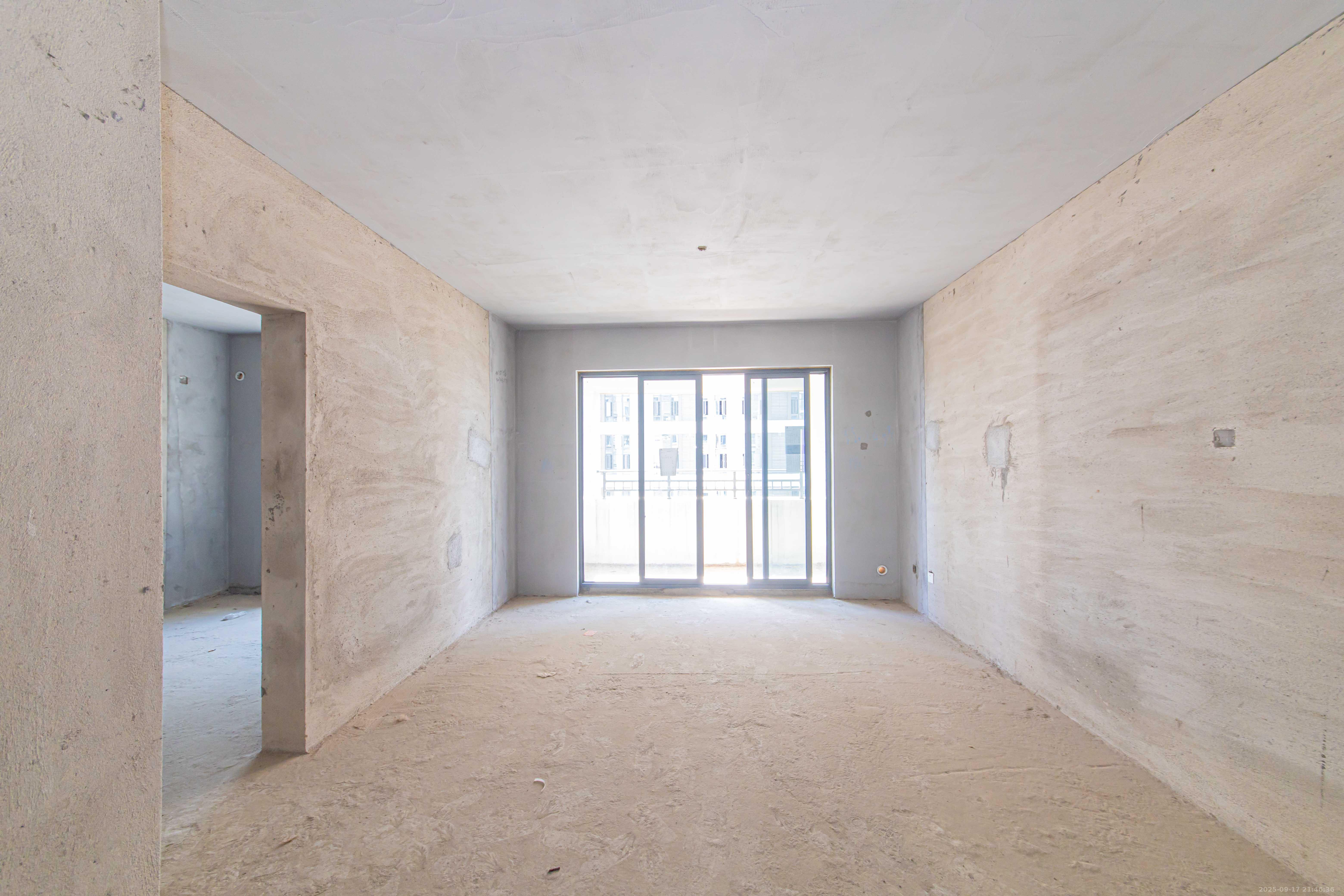 和泓融成府  4室2厅2卫    79.0万 和泓融成府  4室2厅2卫    79.0万