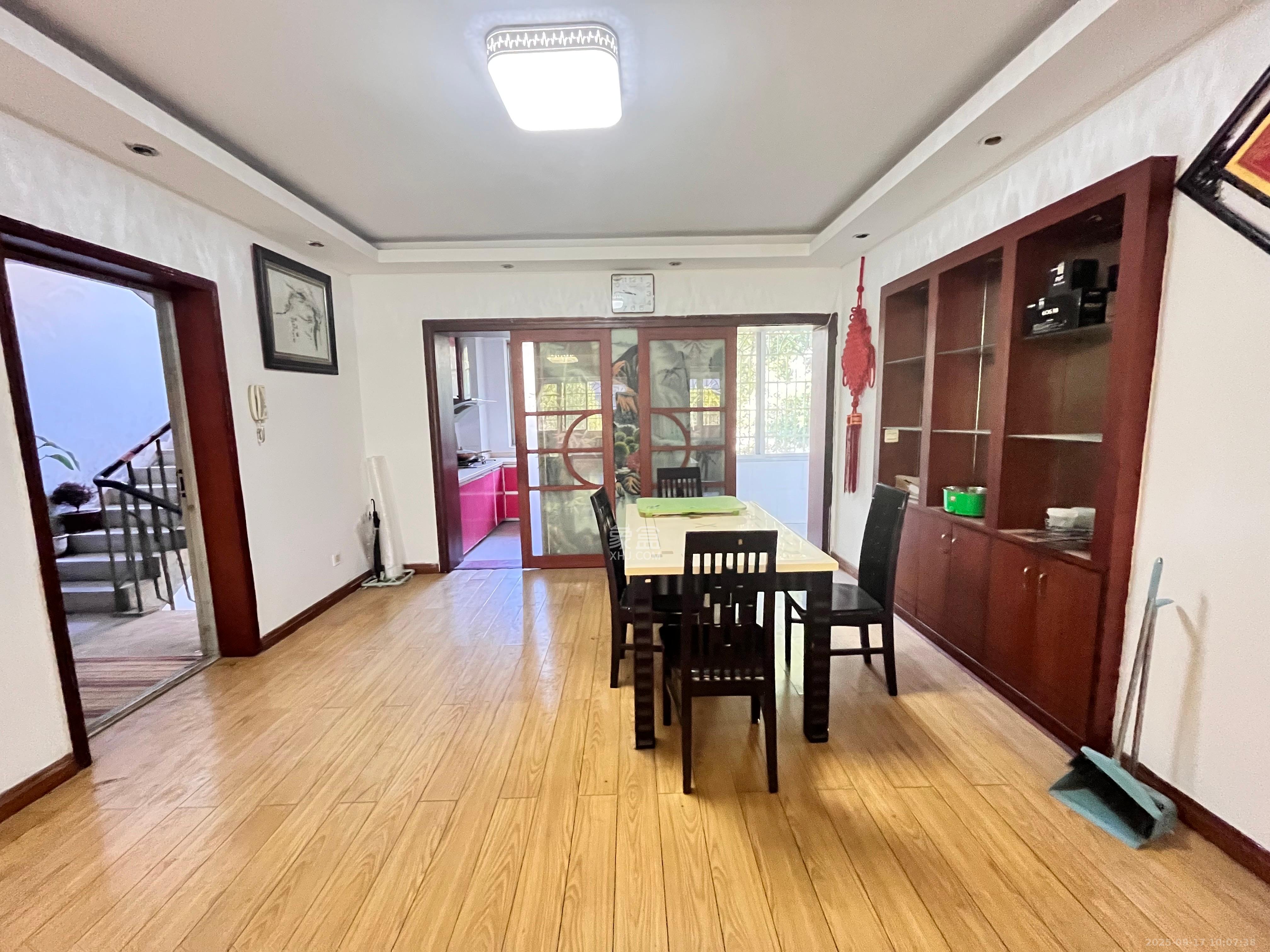 新世纪家园 3室2厅1卫 2800.0元/月 新世纪家园 3室2厅1卫 2800.0元/月室内图