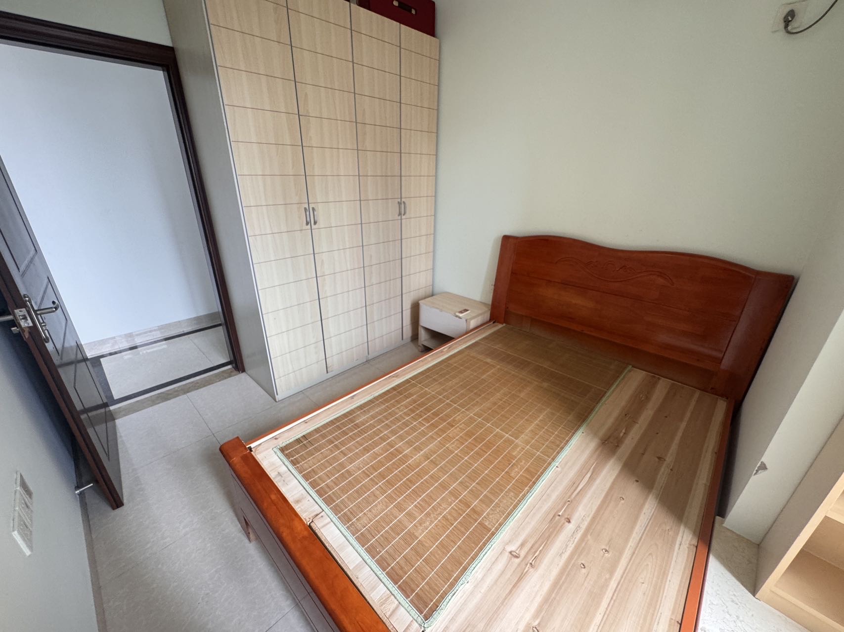 金碧文华  3室2厅2卫   3700.00元/月室内图