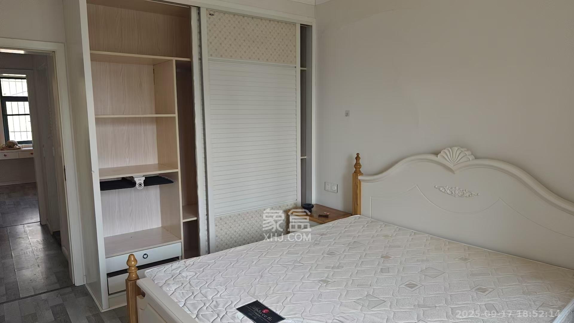 克拉美丽山庄(晟领国际) 2室2厅1卫 2400.0元/月 克拉美丽山庄(晟领国际) 2室2厅1卫 2400.0元/月室内图