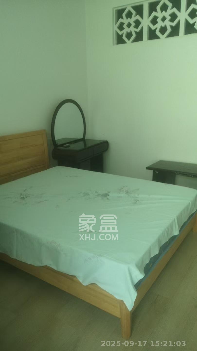 湘江花苑小区  1室1厅1卫    1000.0元/月 湘江花苑小区  1室1厅1卫    1000.0元/月