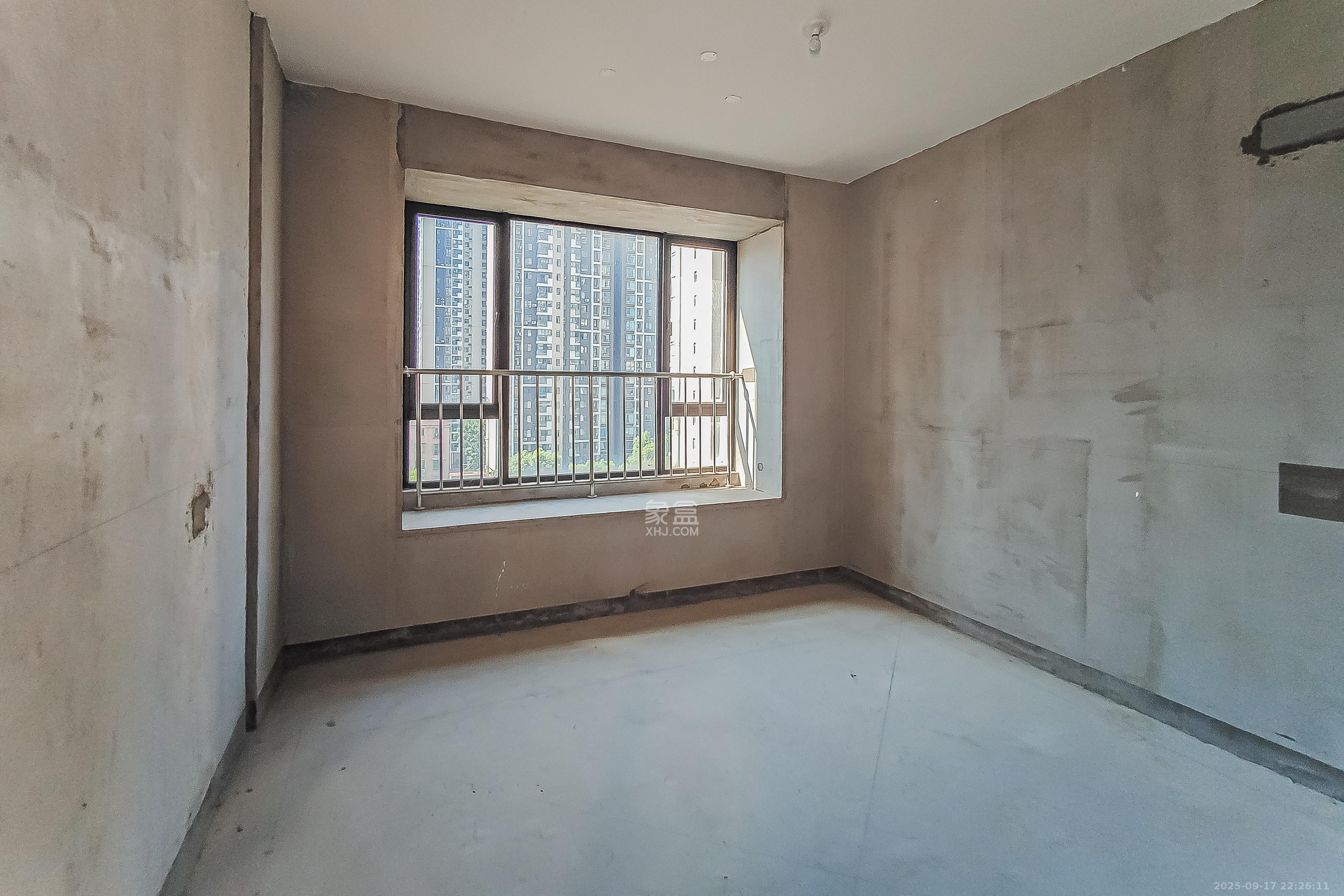 建发央玺(建发泱玺雅苑) 4室2厅2卫 287.0万 建发央玺(建发泱玺雅苑) 4室2厅2卫 287.0万卧室