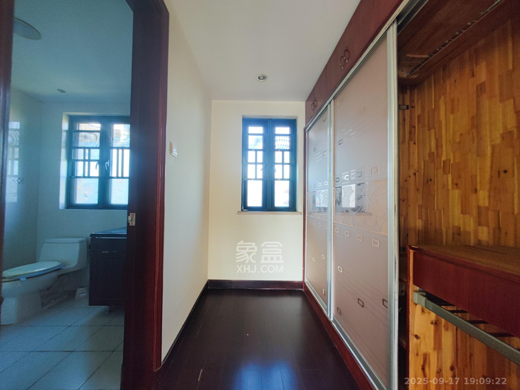 恒大城 4室2厅2卫 126.8万 恒大城 4室2厅2卫 126.8万其他