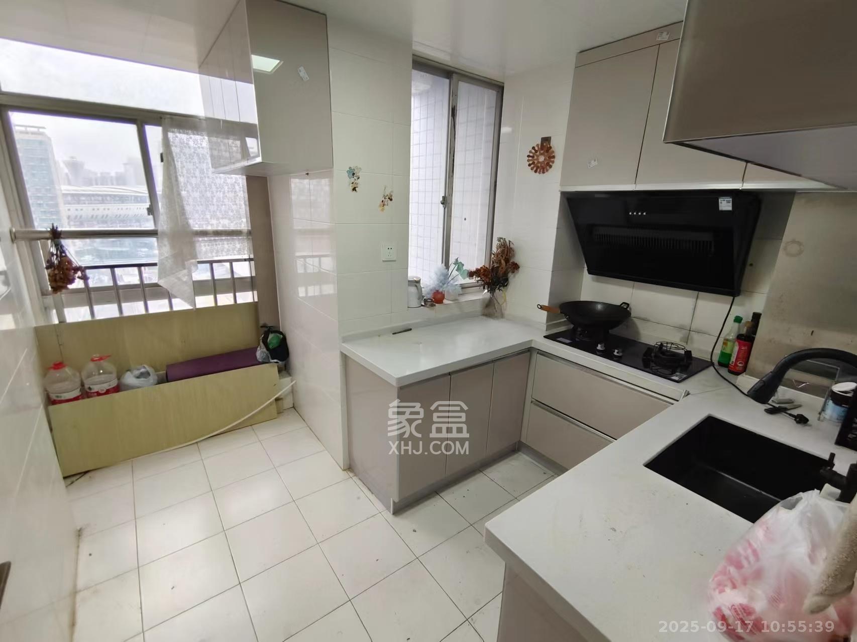 嘉盛奥美城  1室1厅1卫    2500.0元/月室内图