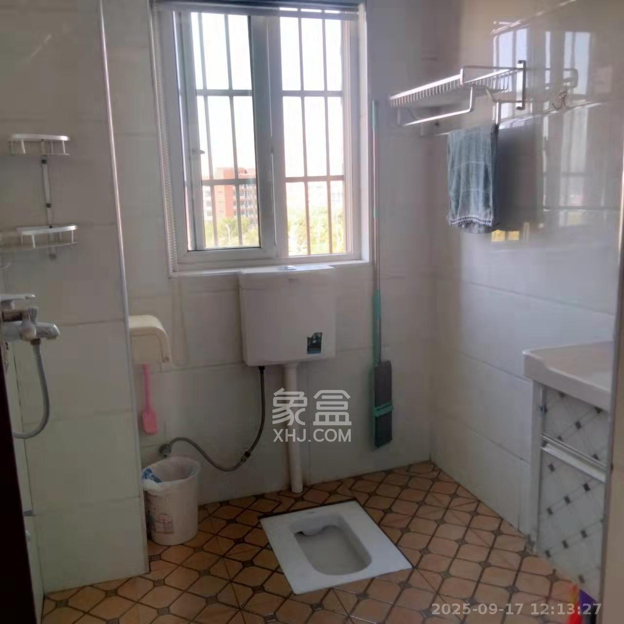 嘉顺苑  2室2厅1卫    2000.0元/月室内图