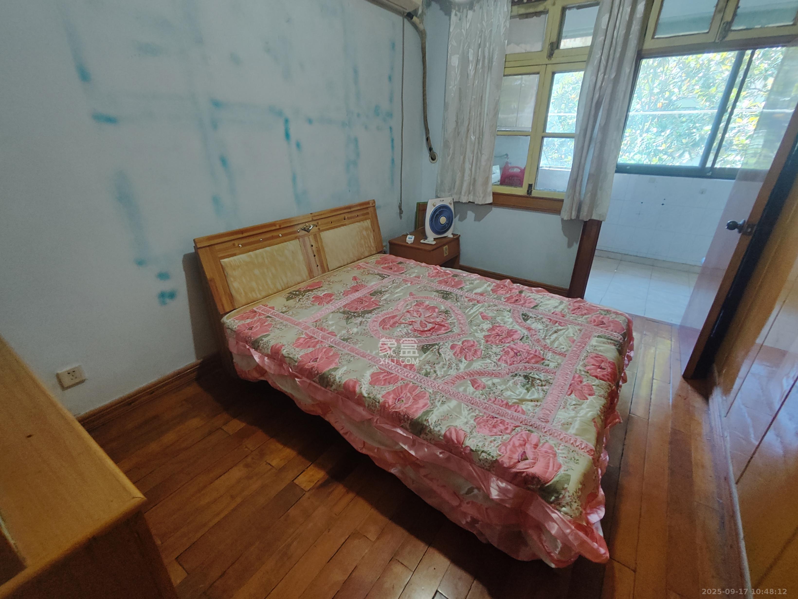 金叶公寓（原省烟草公司宿舍）  3室2厅1卫    1800.0元/月室内图