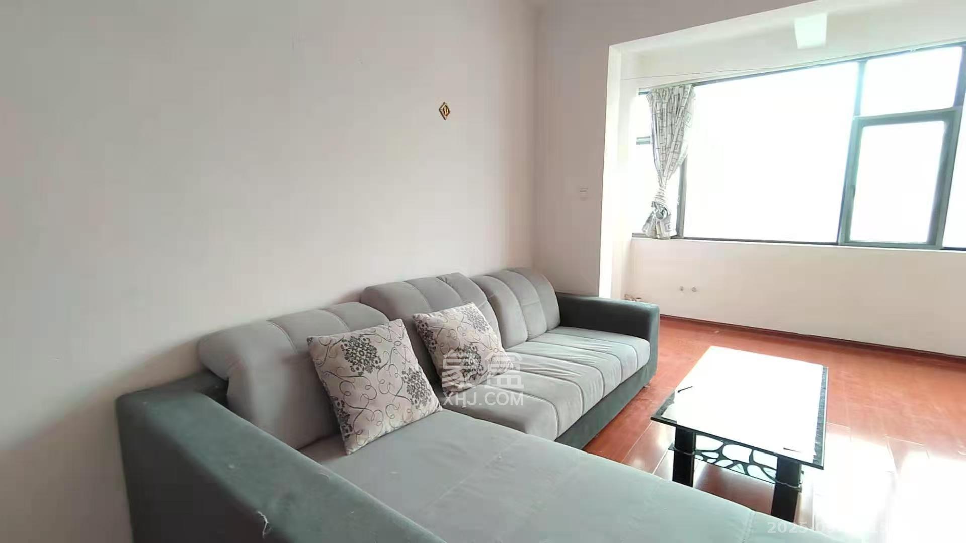 锦湘国际星城三期(锦绣苑) 1室1厅1卫 1500.0元/月 锦湘国际星城三期(锦绣苑) 1室1厅1卫 1500.0元/月室内图