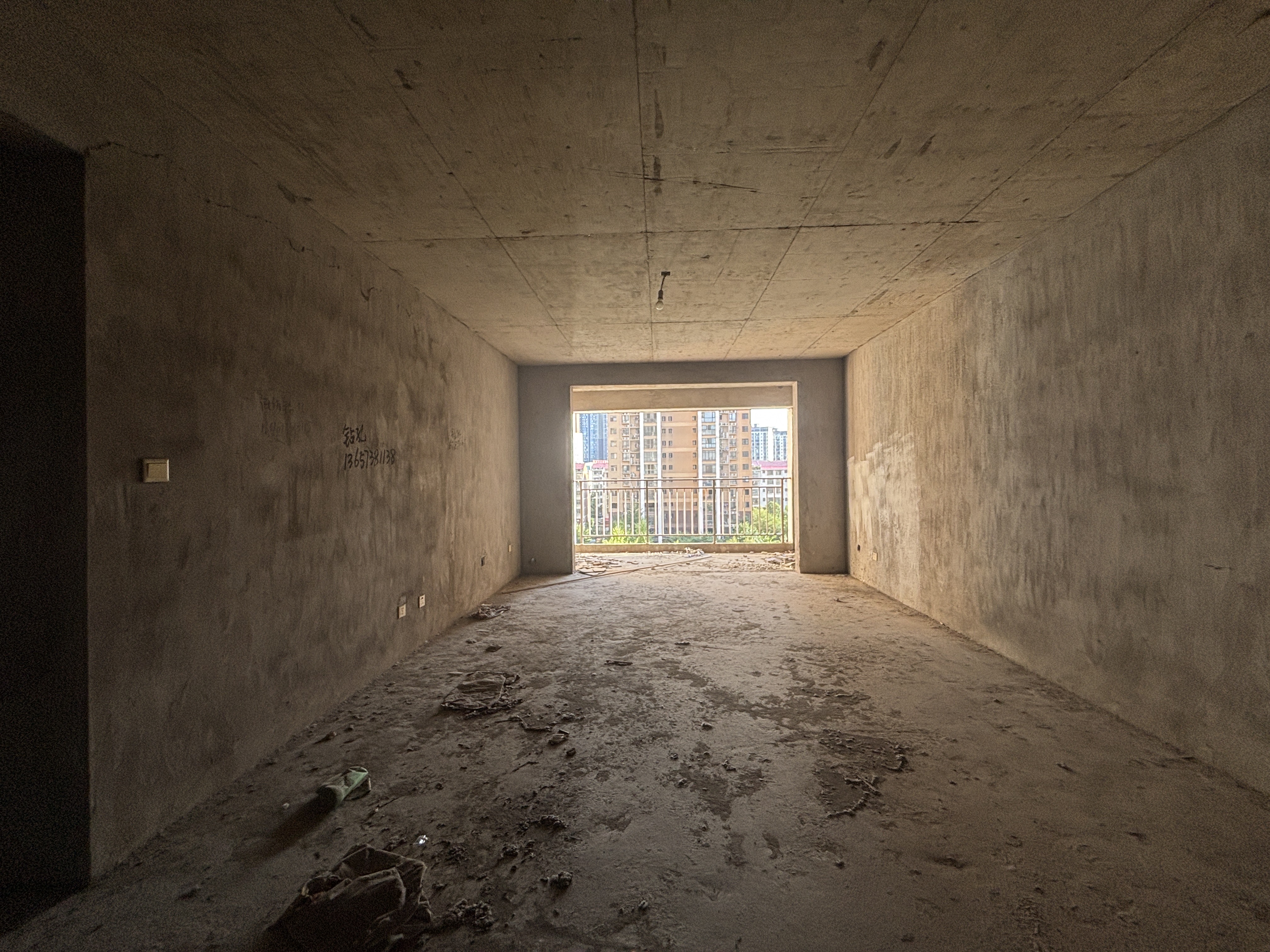 株山国际世家 3室2厅2卫 56.8万 株山国际世家 3室2厅2卫 56.8万客厅