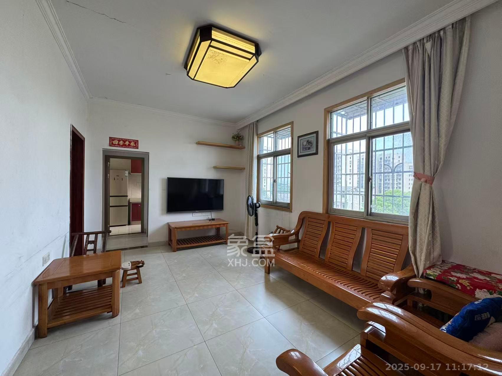 湖南杂交水稻研究所  3室2厅1卫    1600.0元/月室内图