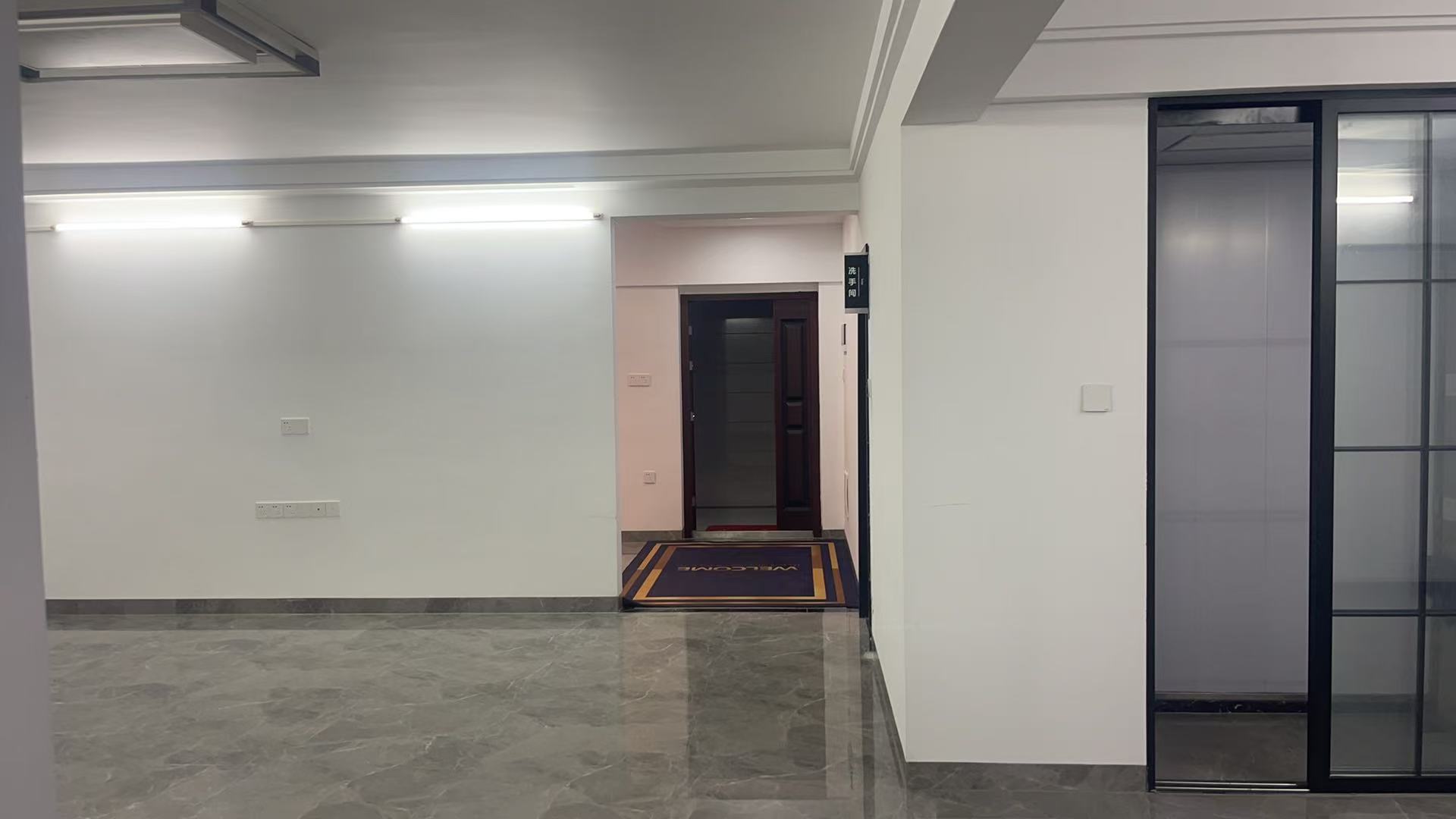 蓝水湾二期 3室2厅1卫 3000.0元/月 蓝水湾二期 3室2厅1卫 3000.0元/月室内图