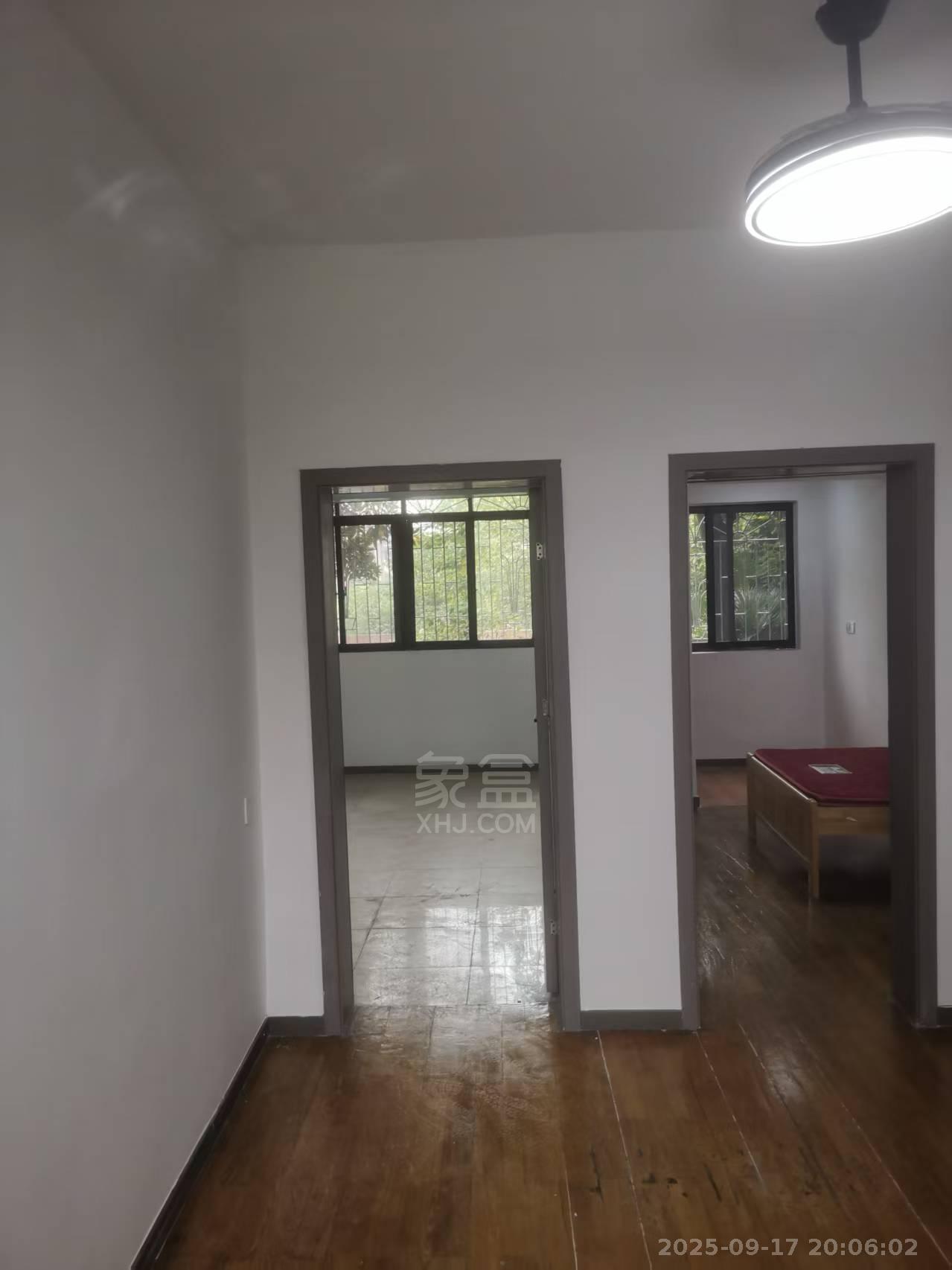 桂花路散盘 2室2厅1卫 800.0元/月 桂花路散盘 2室2厅1卫 800.0元/月户型图