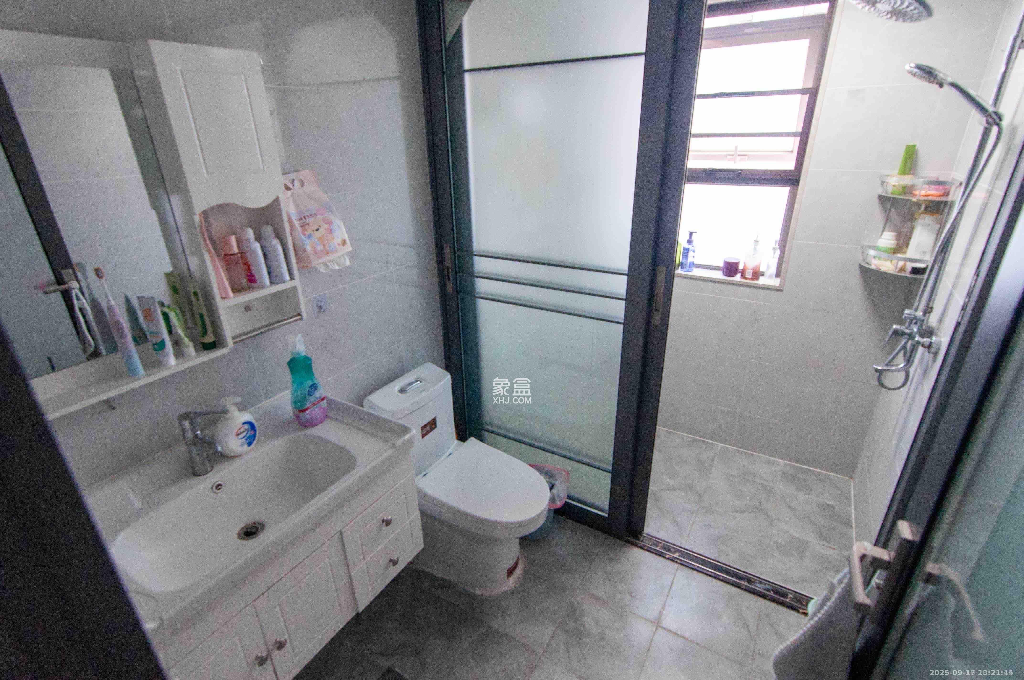 佳兆业云顶梅溪湖（佳兆业梅溪荟）  4室2厅2卫    3600.0元/月室内图