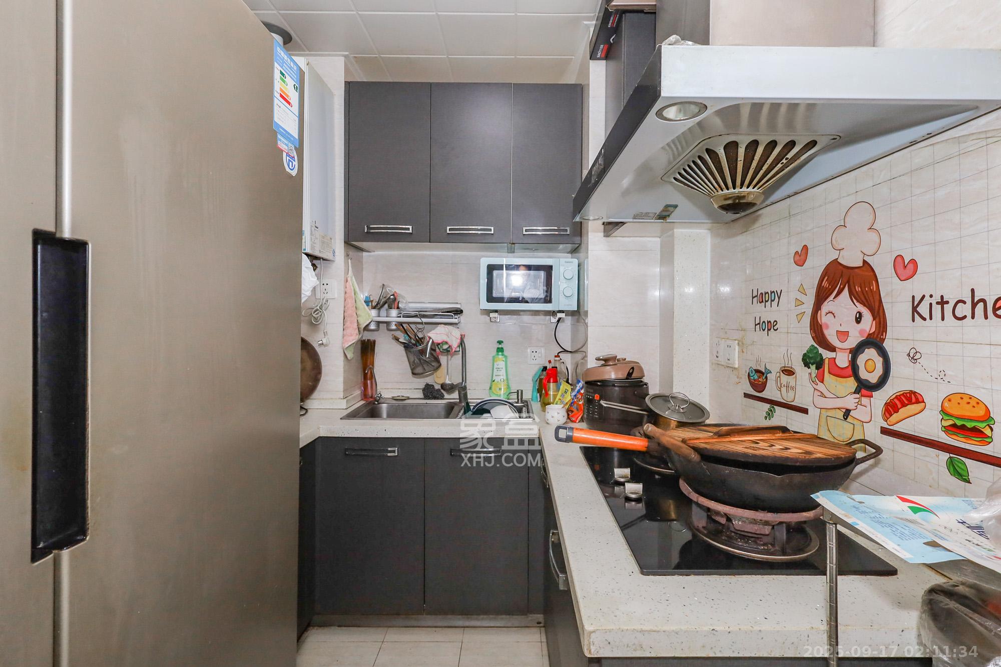 钰龙天下二期（钰龙佳园）  3室2厅2卫    182.0万厨房