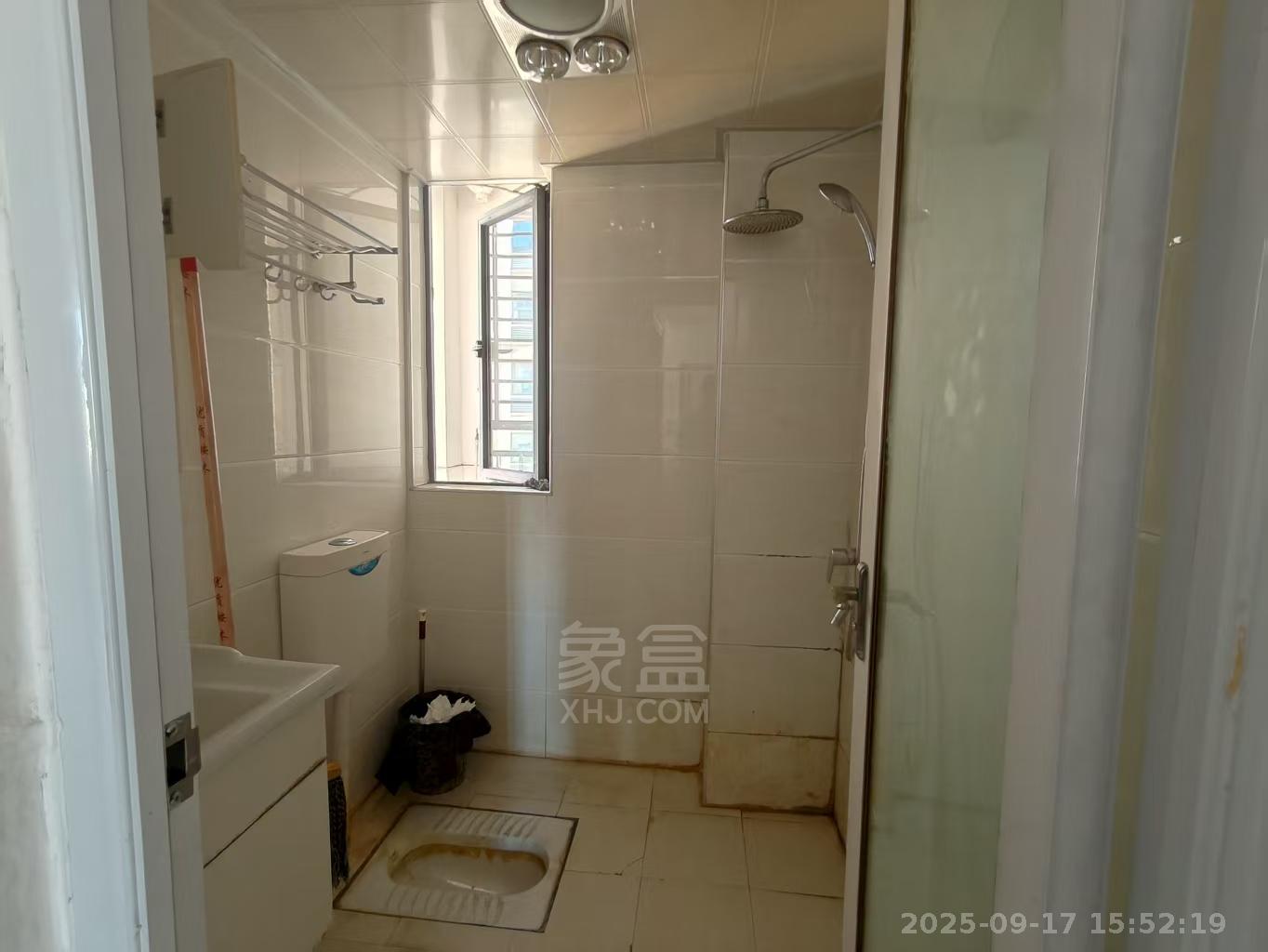 华晨御园 3室2厅1卫 1300.0元/月 华晨御园 3室2厅1卫 1300.0元/月室内图