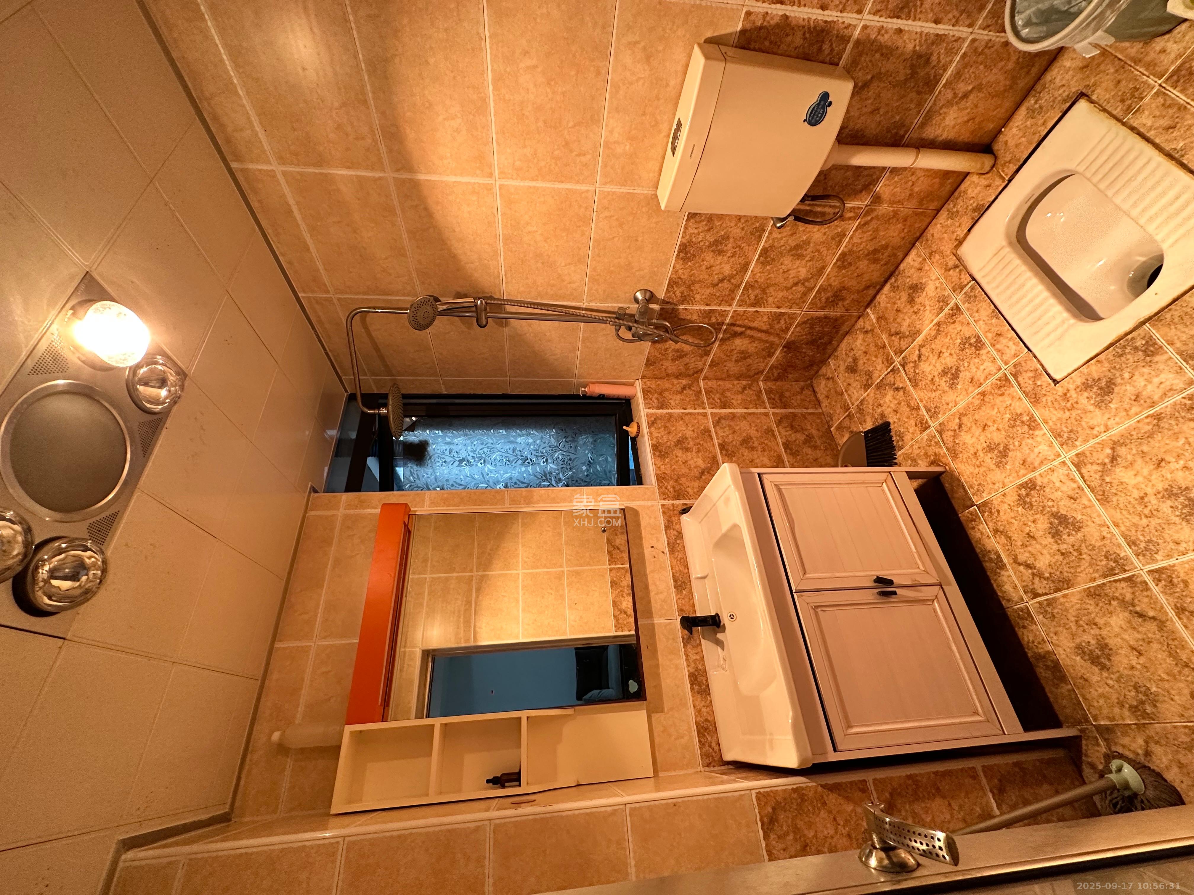 湘府9号  2室1厅1卫    2000.0元/月室内图