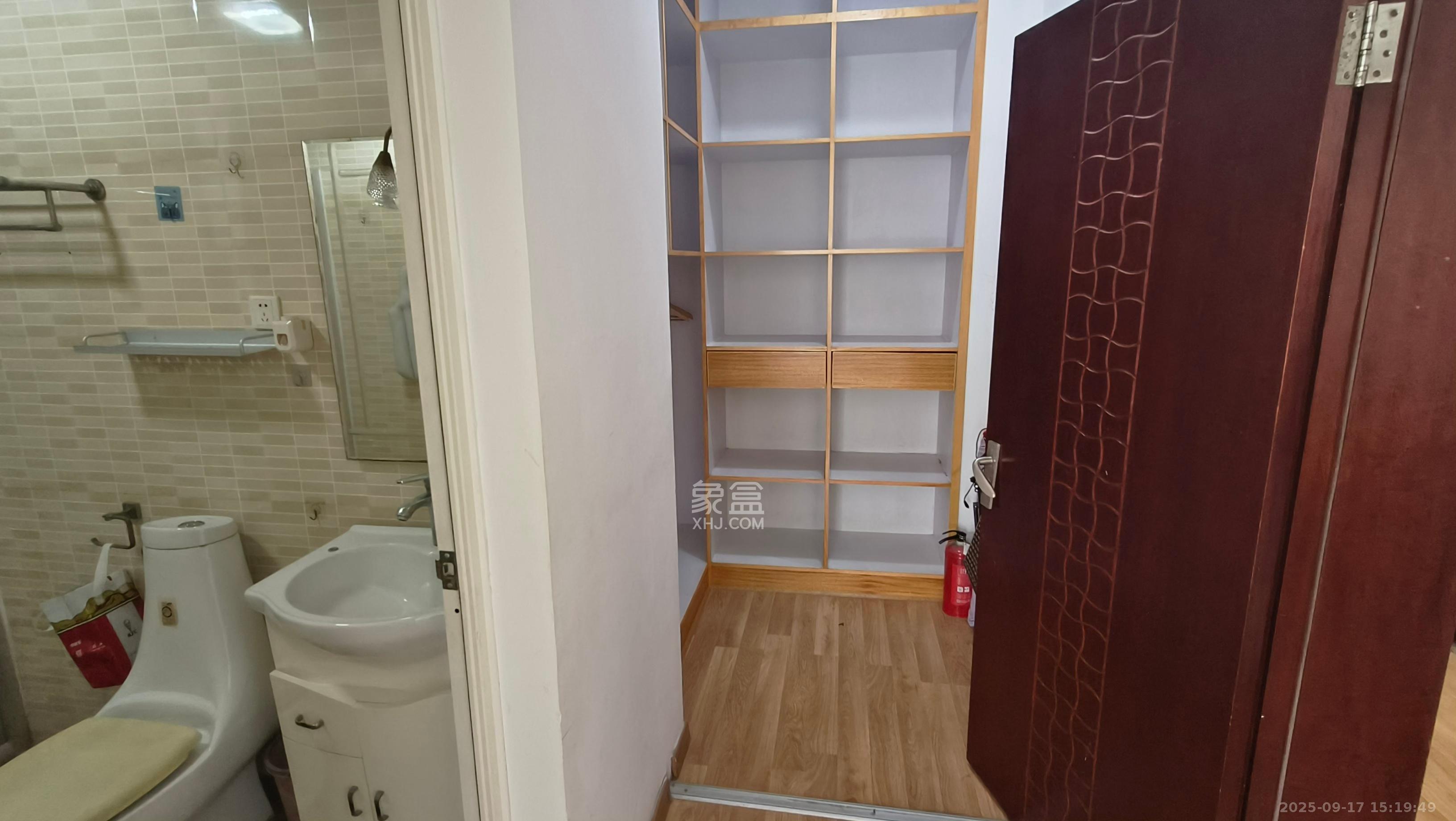 中江国际花城  3室2厅2卫    3400.0元/月室内图