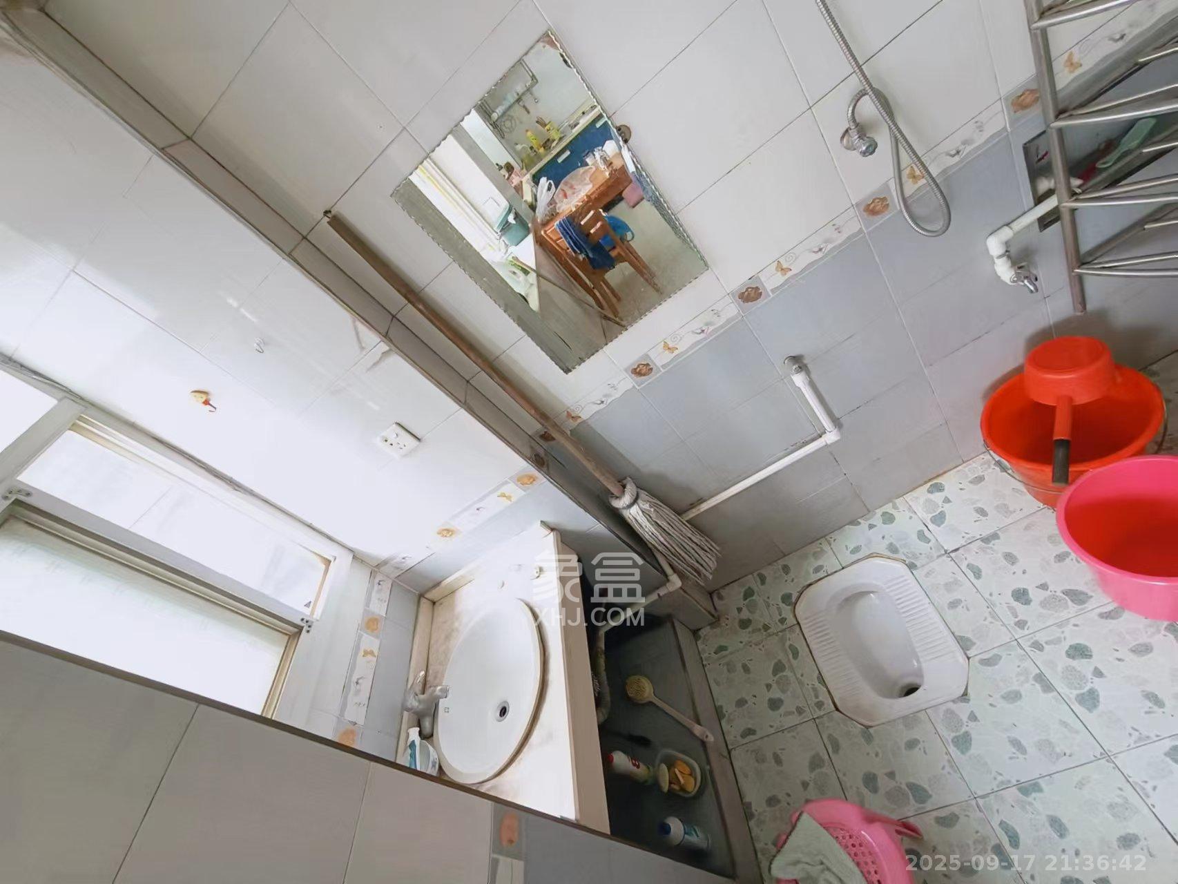 长勘小区  2室1厅1卫    2000.0元/月室内图