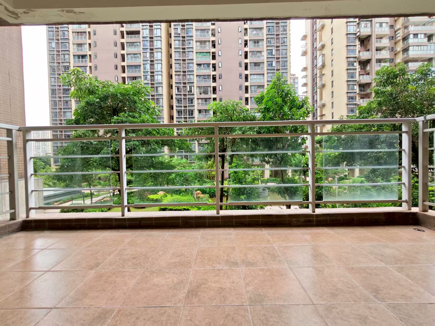 滨江海岸一期 3室2厅2卫 4000.0元/月 滨江海岸一期 3室2厅2卫 4000.0元/月室内图