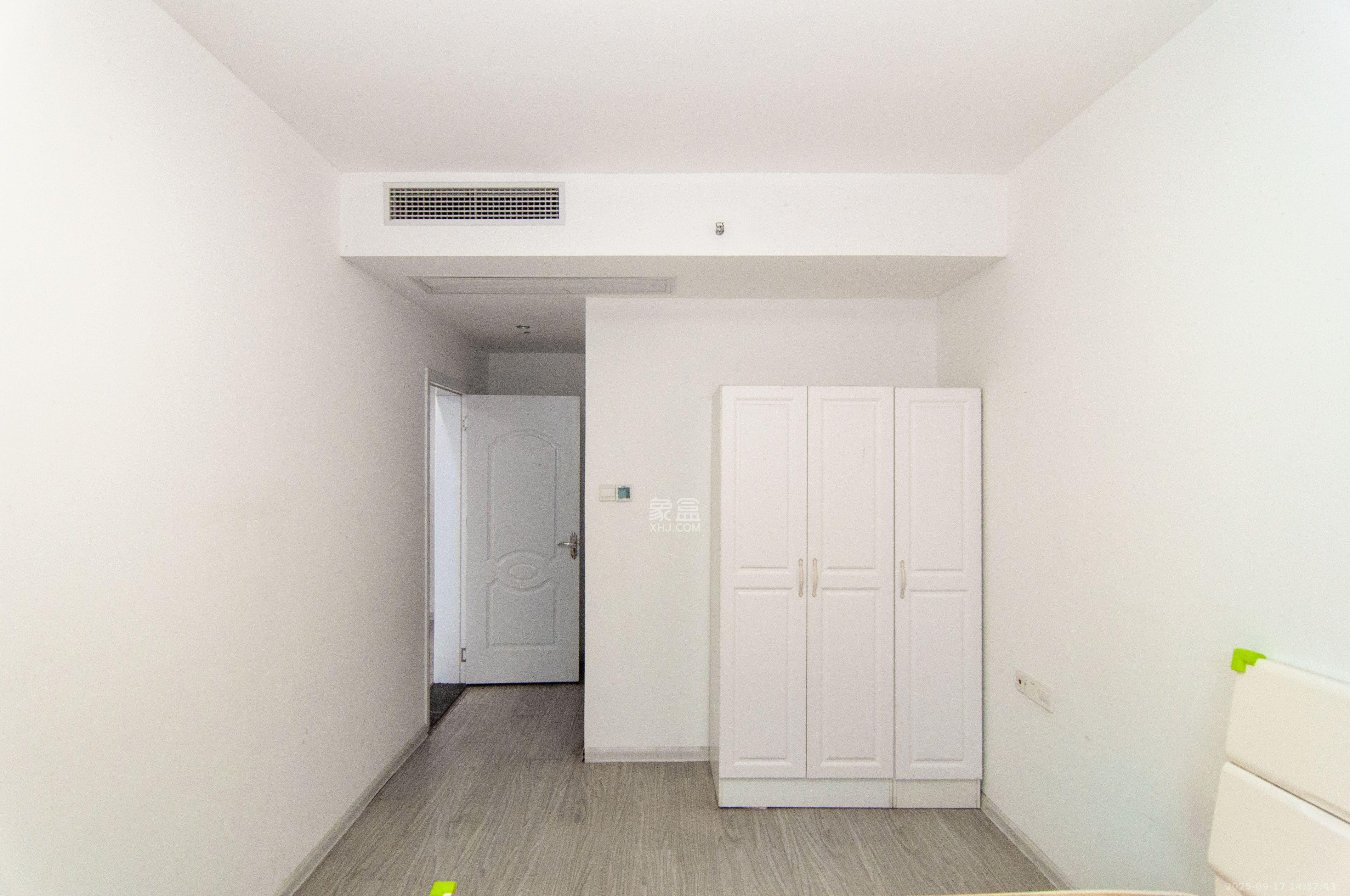 梅溪湖金茂湾  3室2厅2卫    2500.0元/月室内图