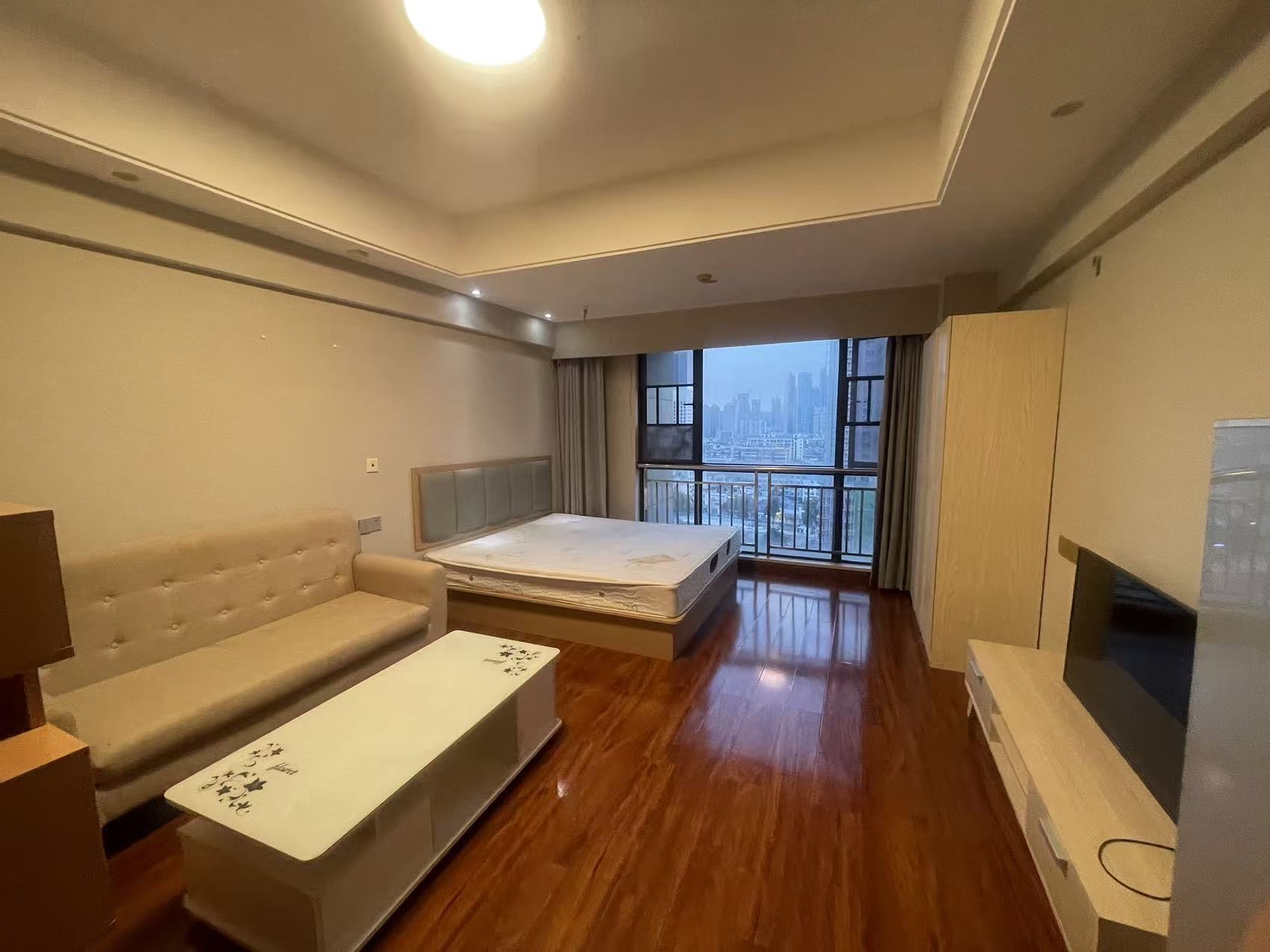 五一钻界  1室1厅1卫    2200.0元/月户型图