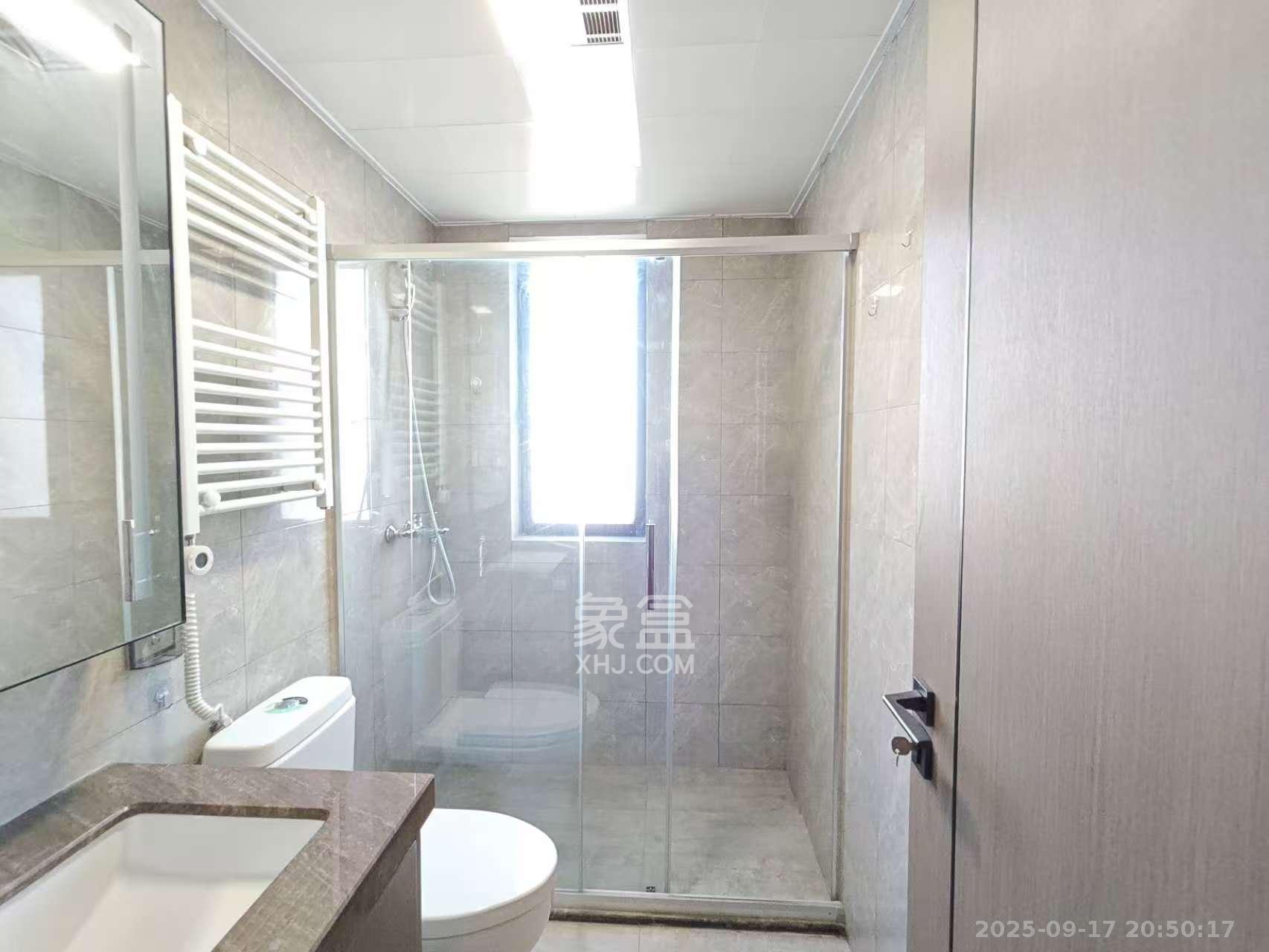 金茂建发泊悦  4室2厅2卫    4000.0元/月 金茂建发泊悦  4室2厅2卫    4000.0元/月室内图