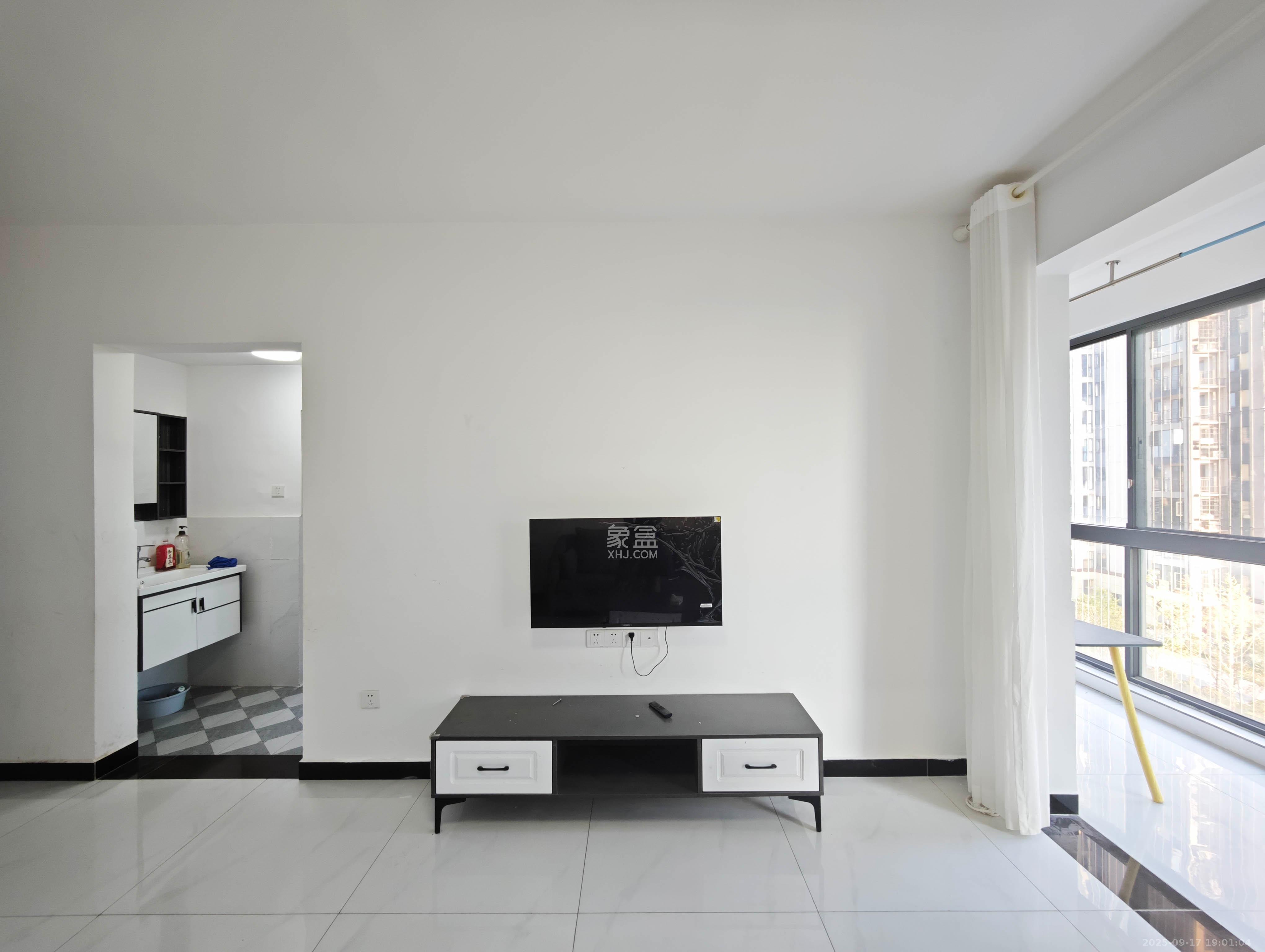 星发东宸花园 3室2厅1卫 68.0万 星发东宸花园 3室2厅1卫 68.0万客厅