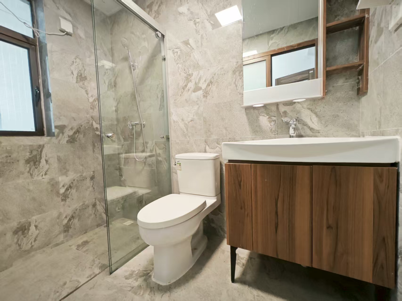 滨江海岸三期 3室2厅2卫 175.0万 滨江海岸三期 3室2厅2卫 175.0万室内图