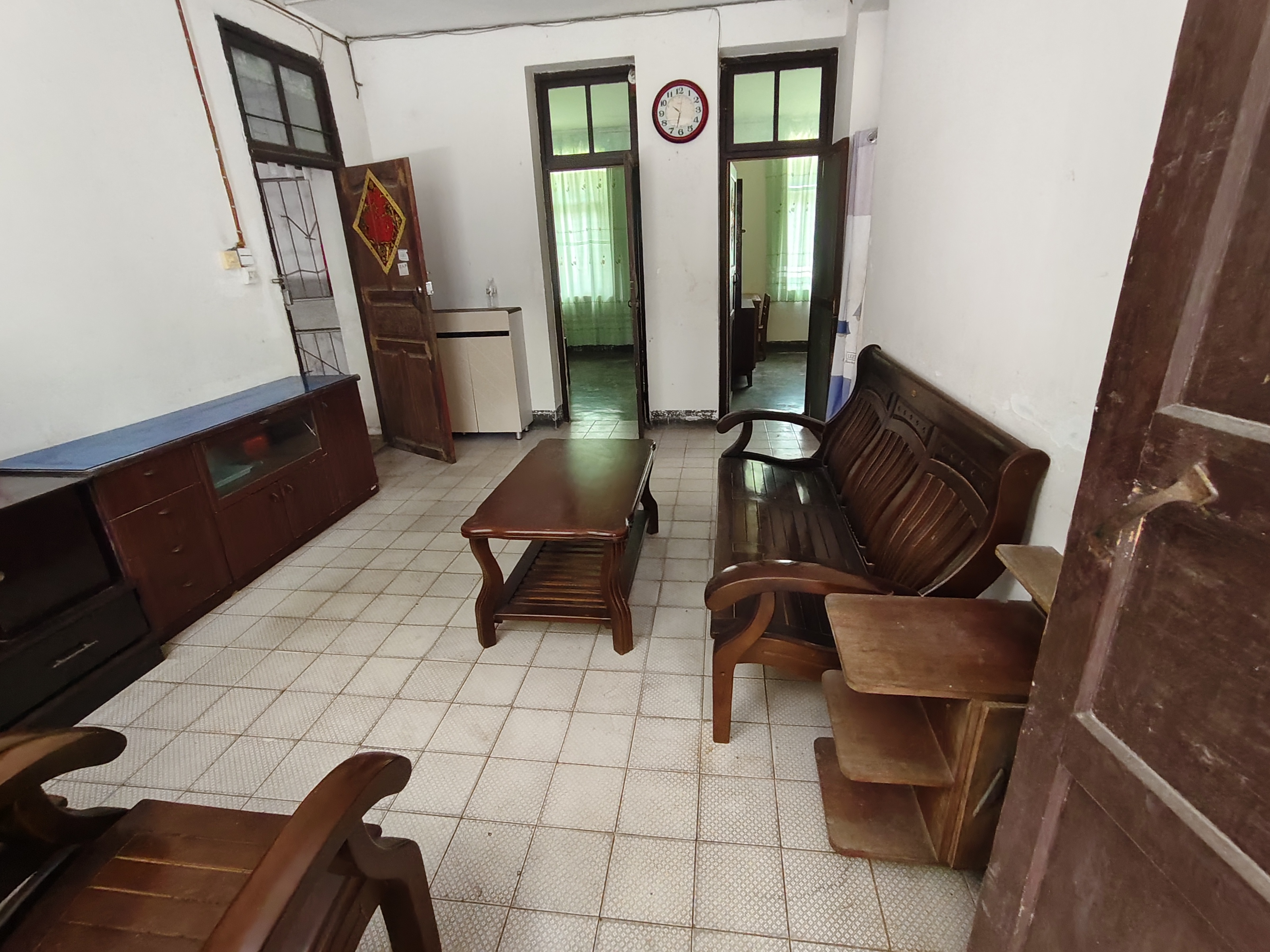 万泉小区 2室1厅1卫 1600.0元/月 万泉小区 2室1厅1卫 1600.0元/月室内图