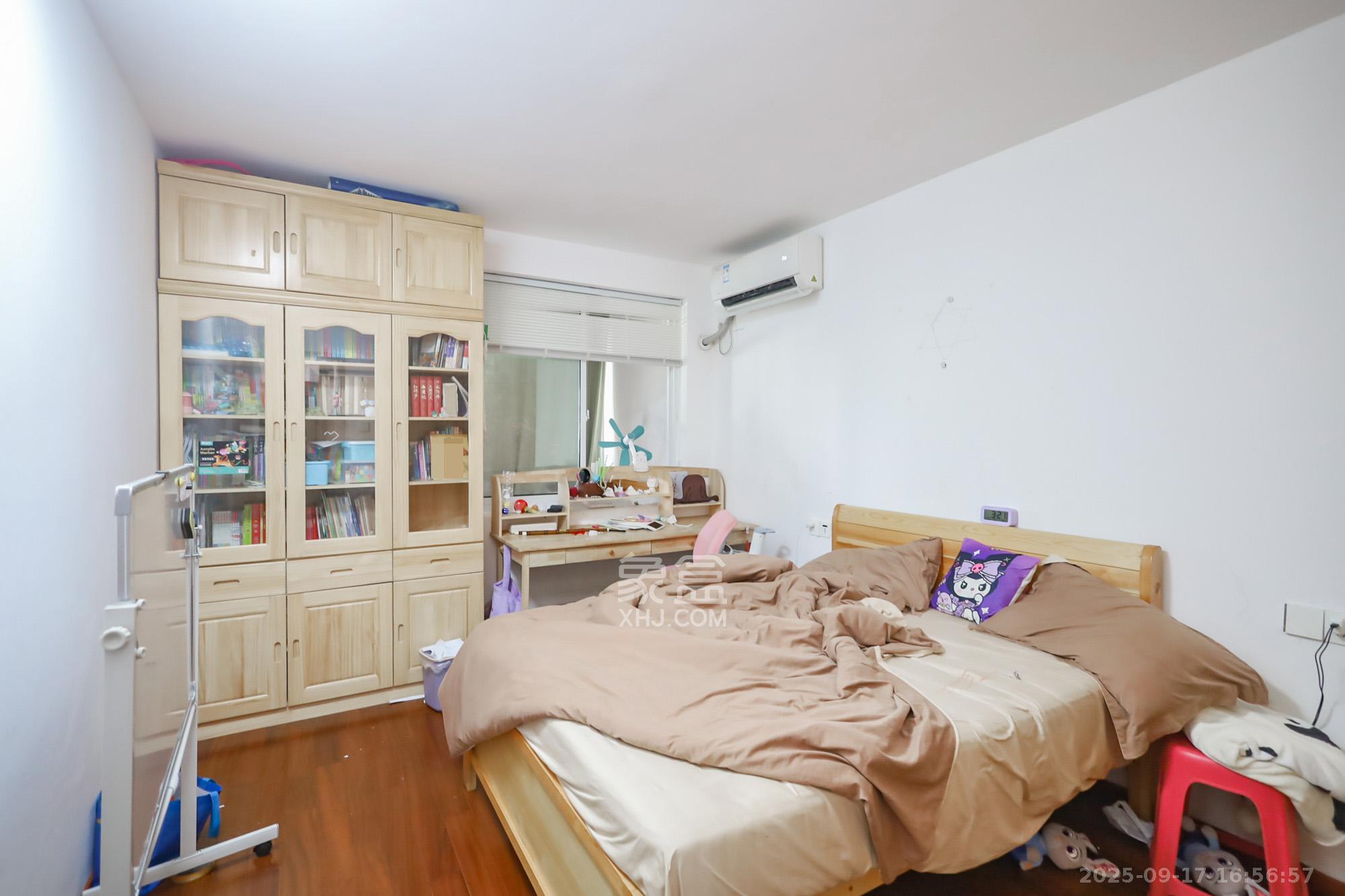 中南药机厂 3室2厅1卫 88.0万 中南药机厂 3室2厅1卫 88.0万卧室