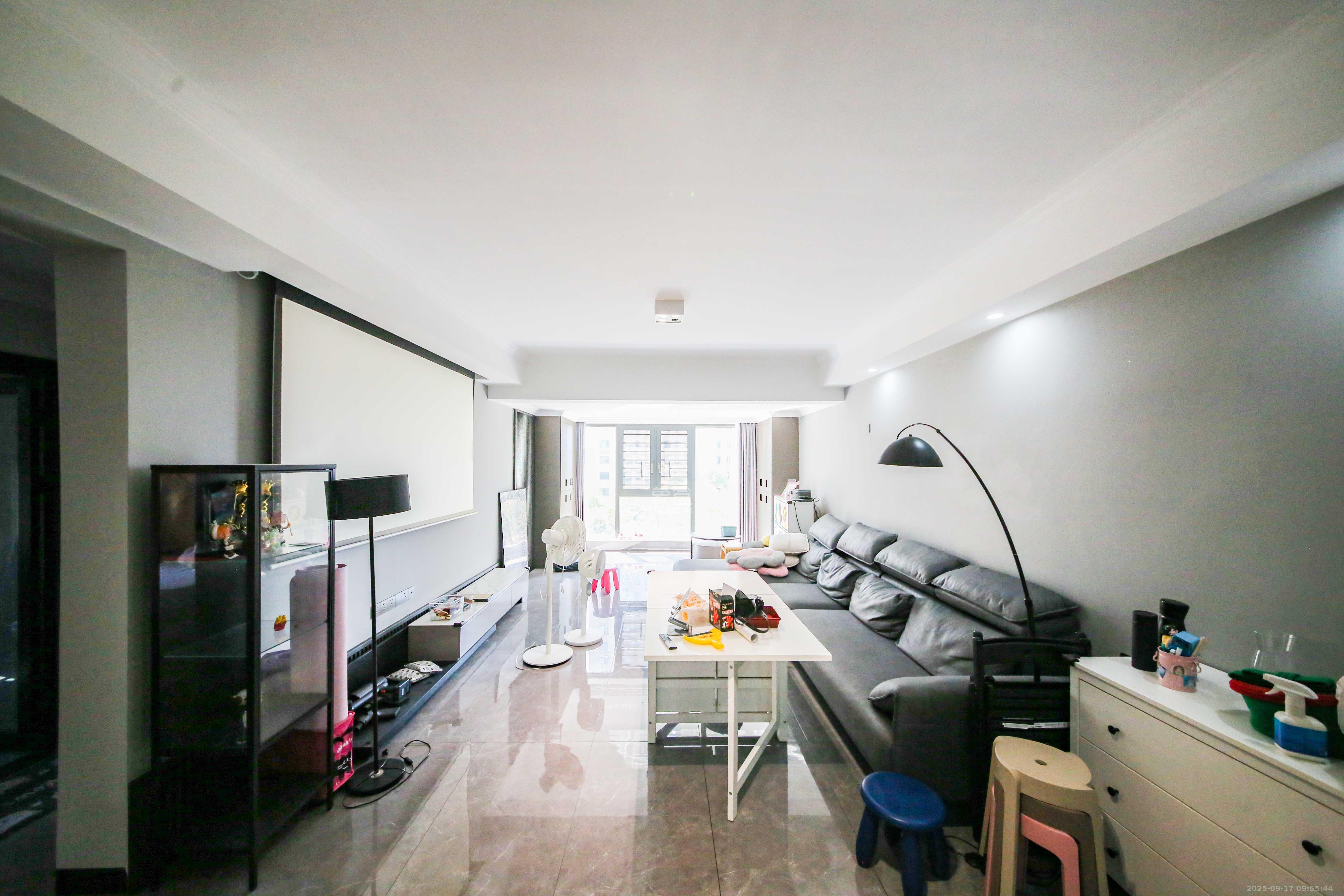 才子嘉都 3室2厅2卫 119.8万 才子嘉都 3室2厅2卫 119.8万客厅