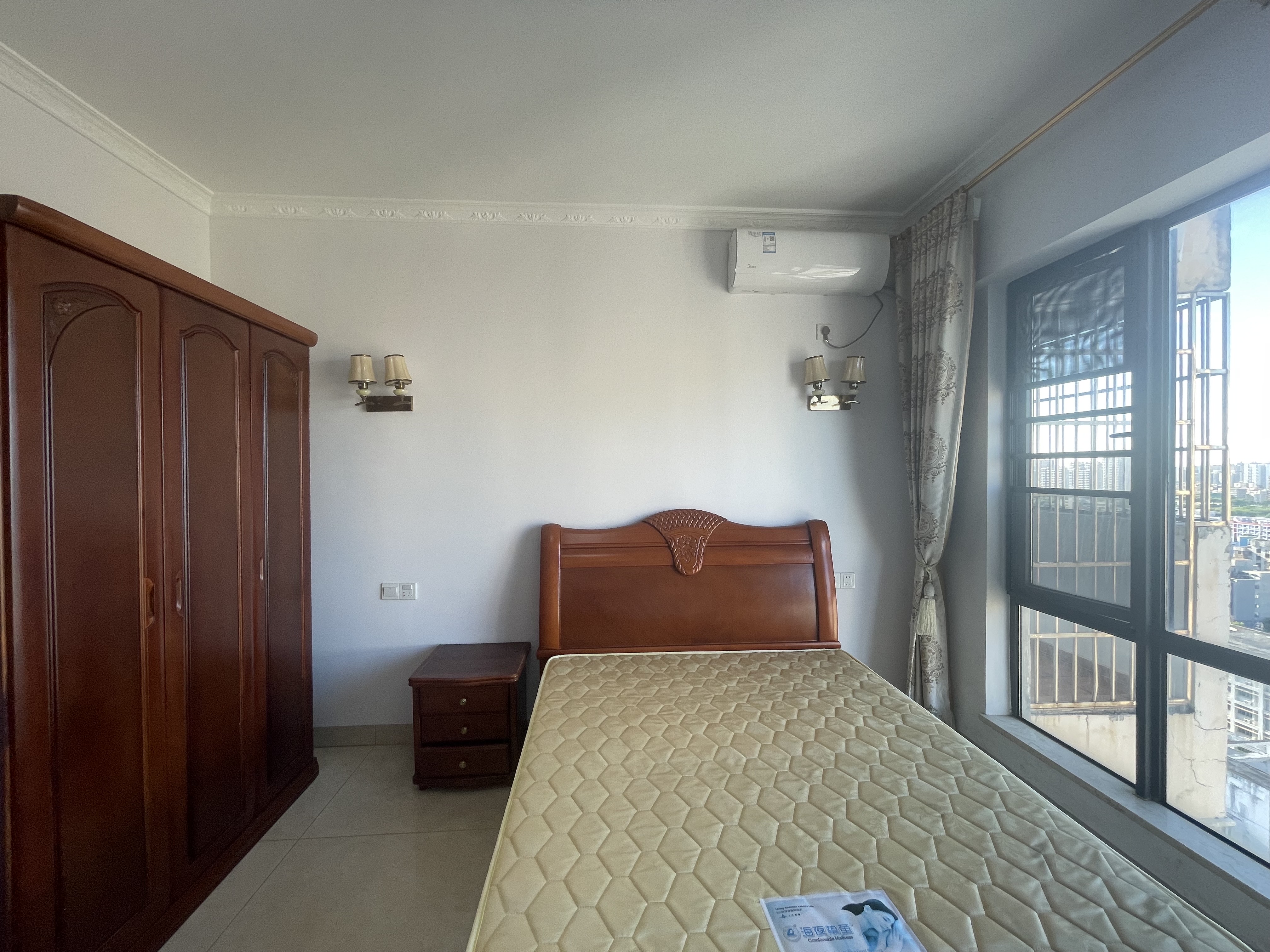 锦地翰城一期 4室2厅2卫 3500.0元/月 锦地翰城一期 4室2厅2卫 3500.0元/月室内图