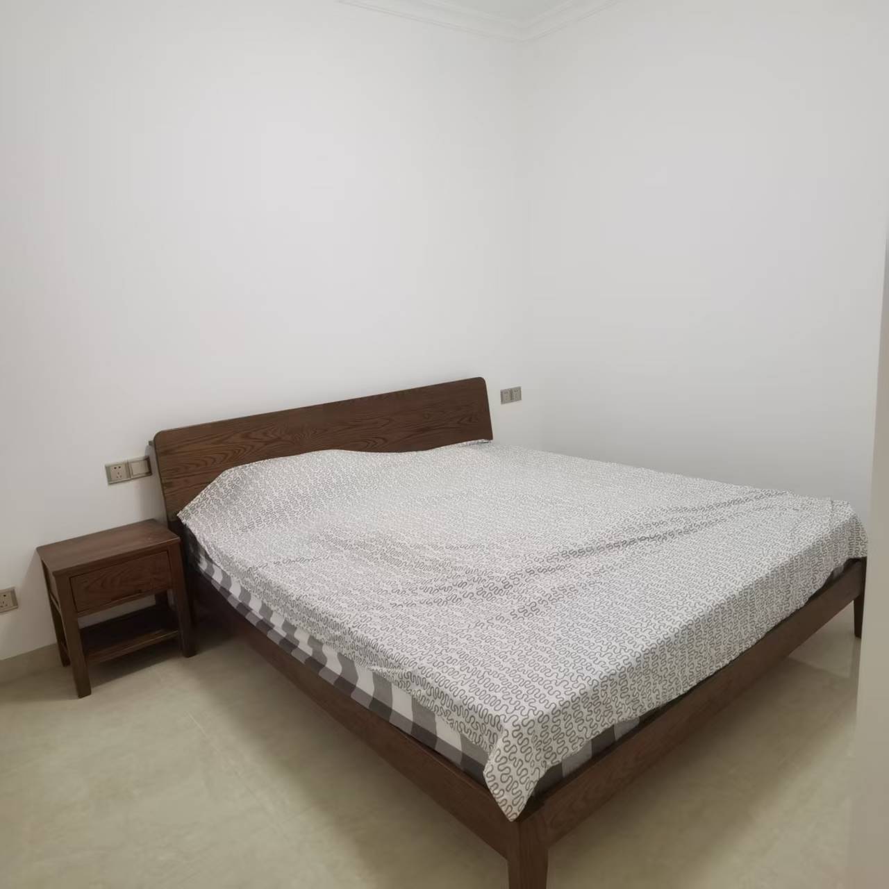 华府蓝湾 2室1厅1卫 100.0万 华府蓝湾 2室1厅1卫 100.0万室内图