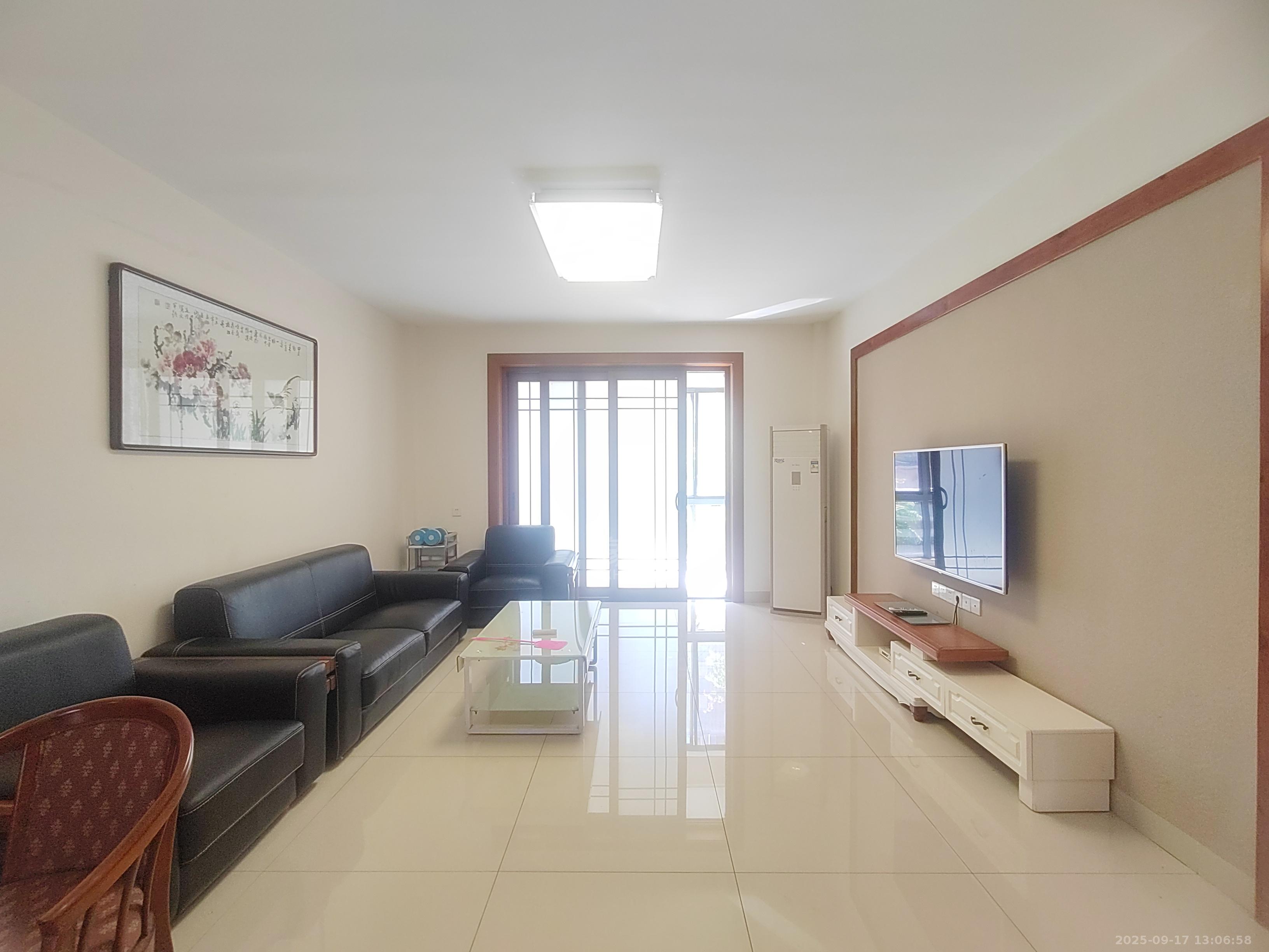 天泉一品 3室2厅2卫 2100.0元/月 天泉一品 3室2厅2卫 2100.0元/月室内图