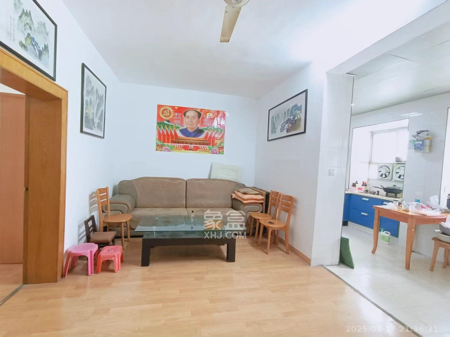 长勘小区 2室1厅1卫 2000.0元/月 长勘小区 2室1厅1卫 2000.0元/月室内图