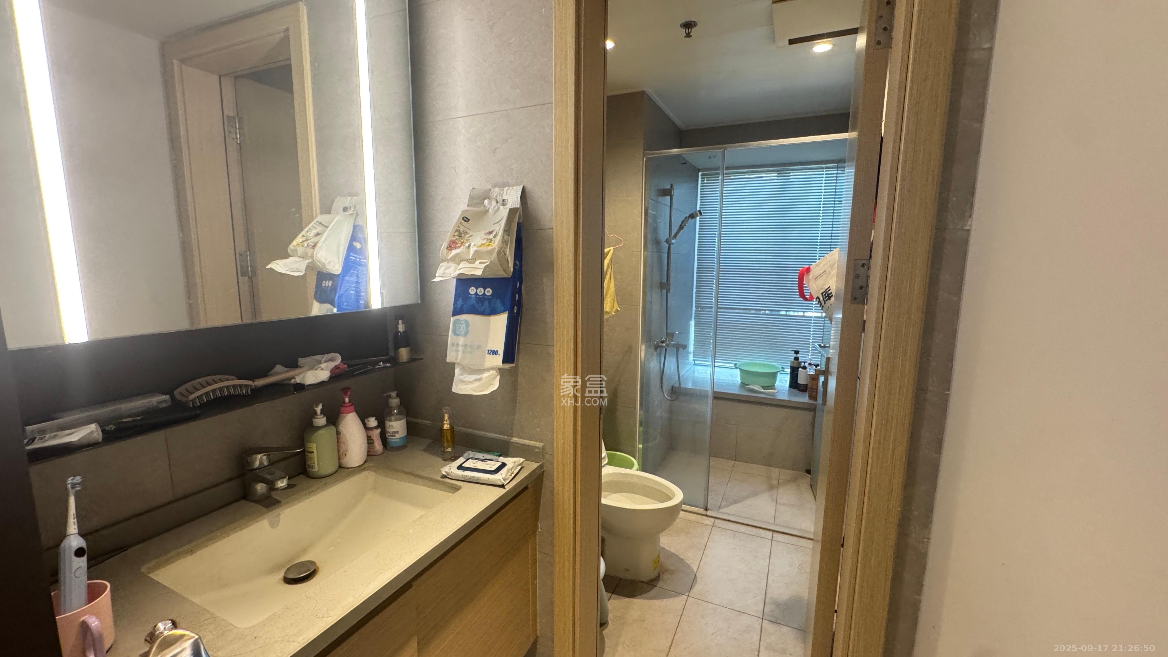 时代梅溪领峰  4室1厅1卫    3200.0元/月室内图