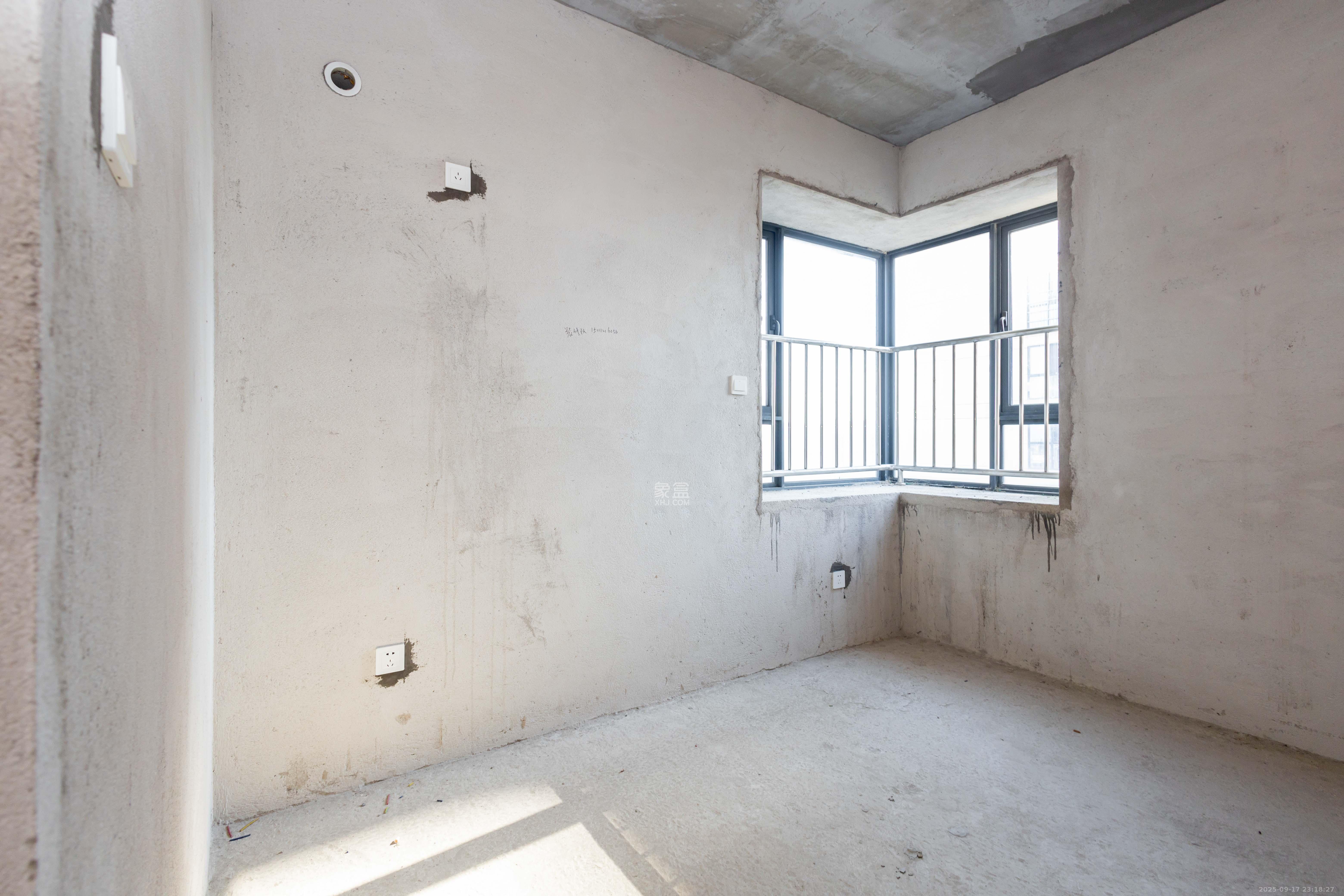 爵世名邸东湖(东湖壹号企业总部基地) 2室2厅1卫 46.0万 爵世名邸东湖(东湖壹号企业总部基地) 2室2厅1卫 46.0万卧室