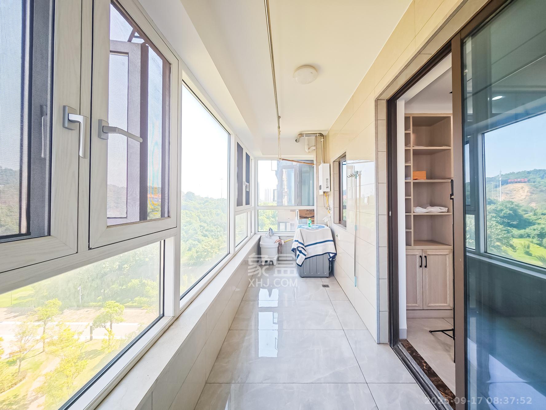 山语城三期  3室2厅2卫    105.0万 山语城三期  3室2厅2卫    105.0万阳台