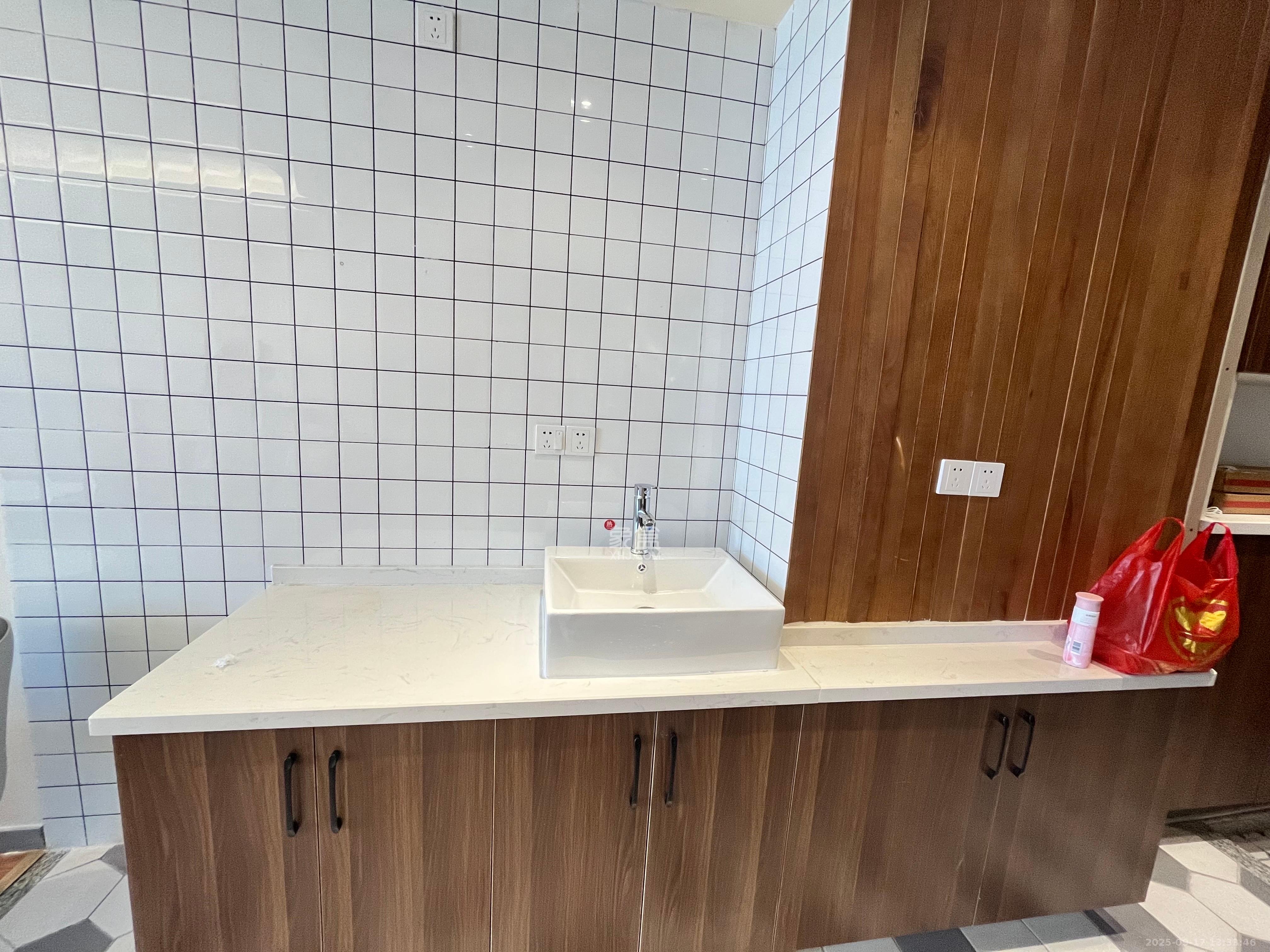 宇成朝阳广场  1室0厅1卫    2450.0元/月室内图