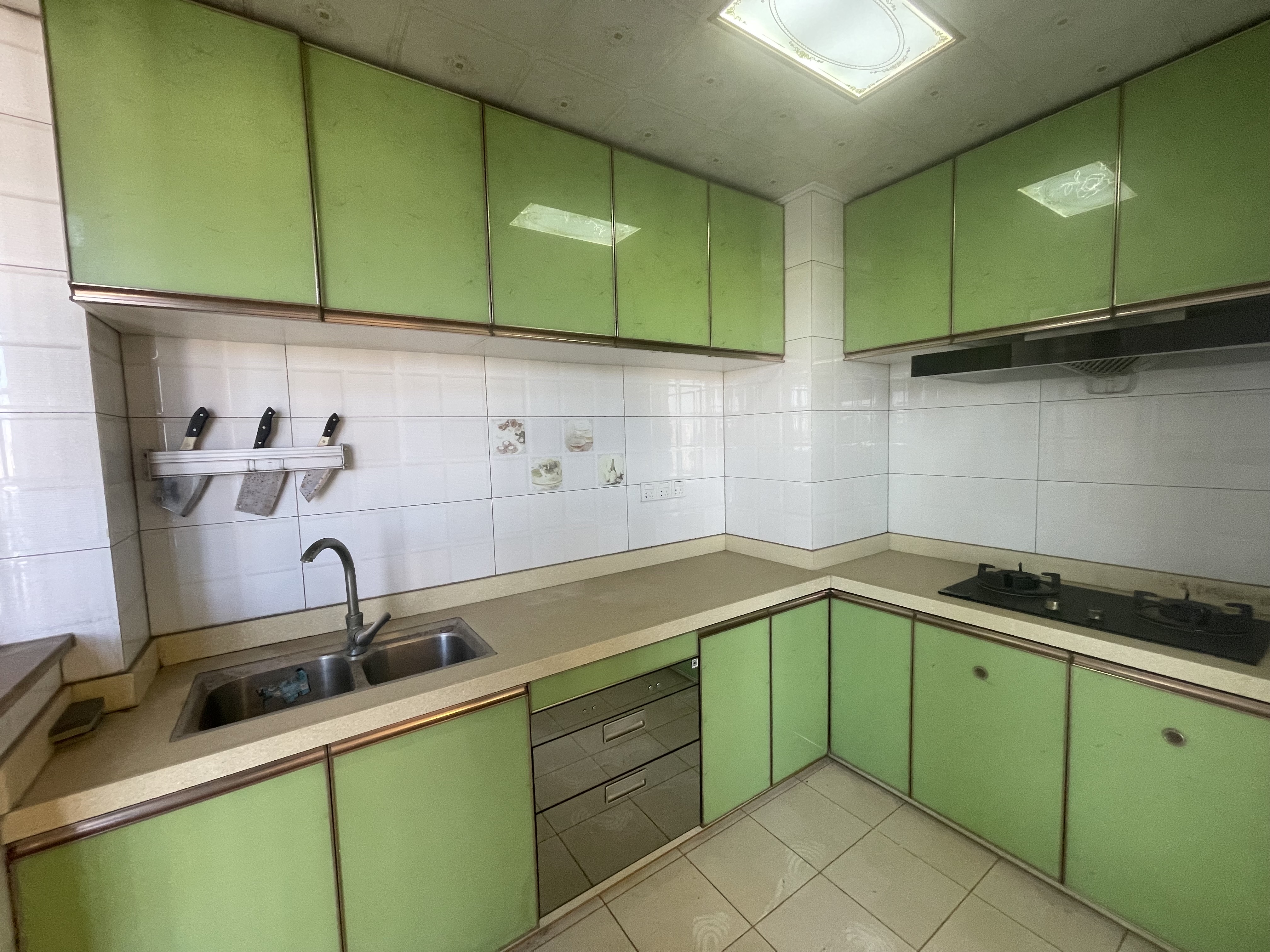 锦地翰城一期 4室2厅2卫 3500.0元/月 锦地翰城一期 4室2厅2卫 3500.0元/月室内图