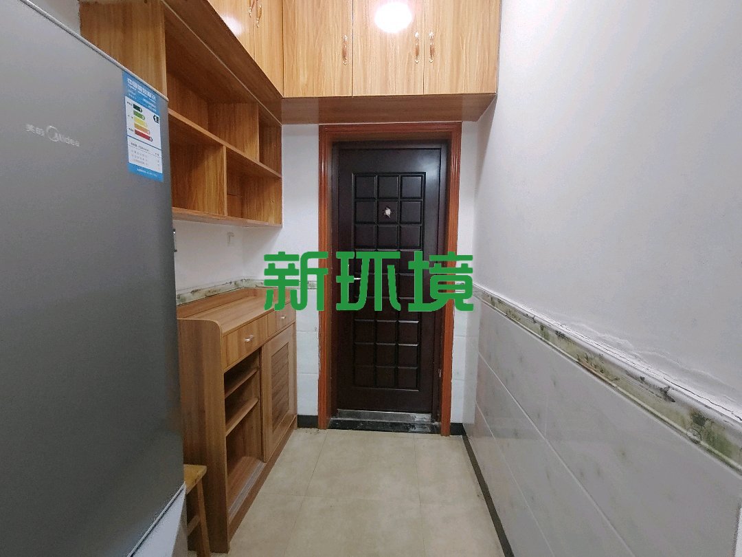 逸臣中央  1室1厅1卫   23.80万客厅