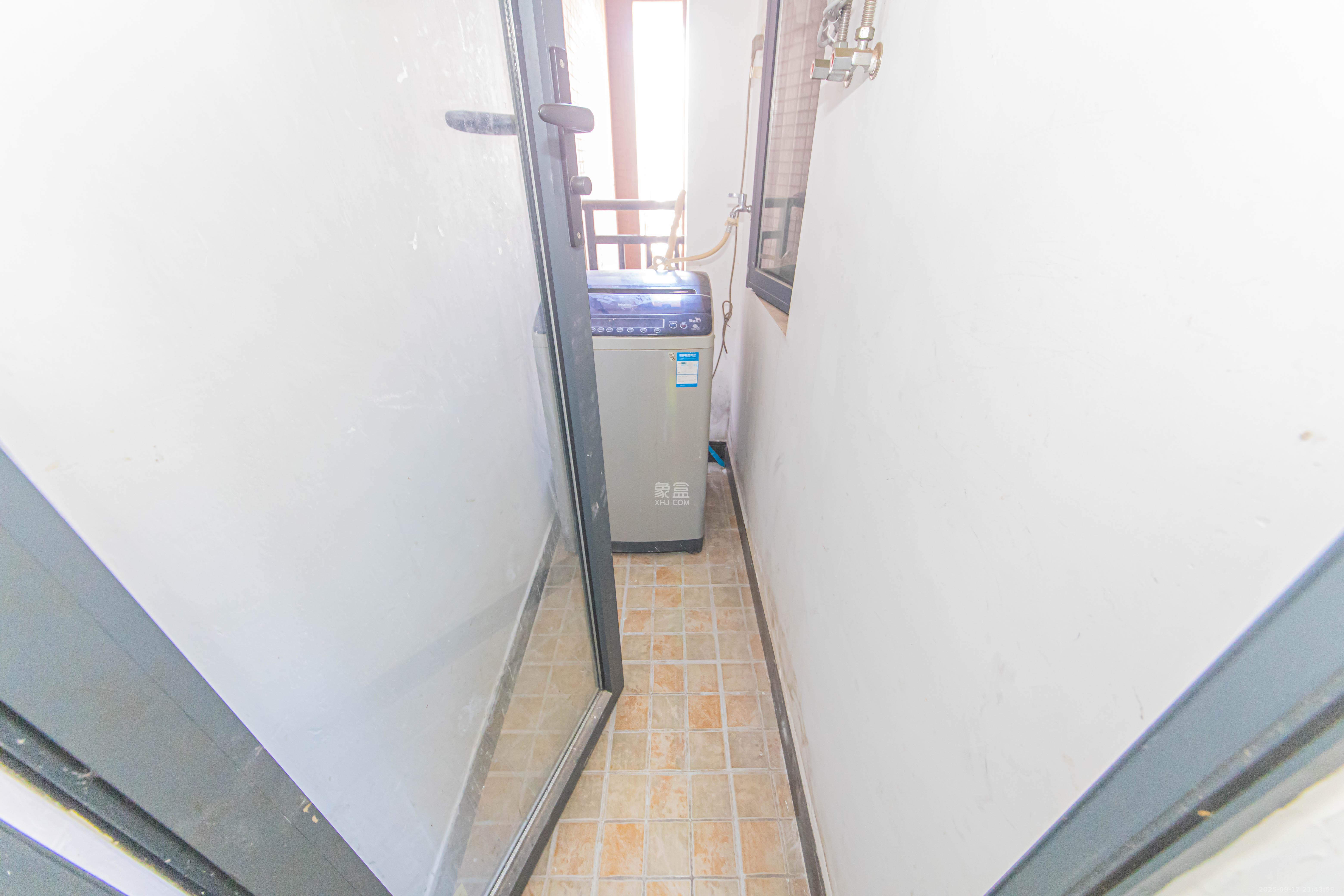 中建芙蓉工社  2室1厅1卫    42.0万阳台