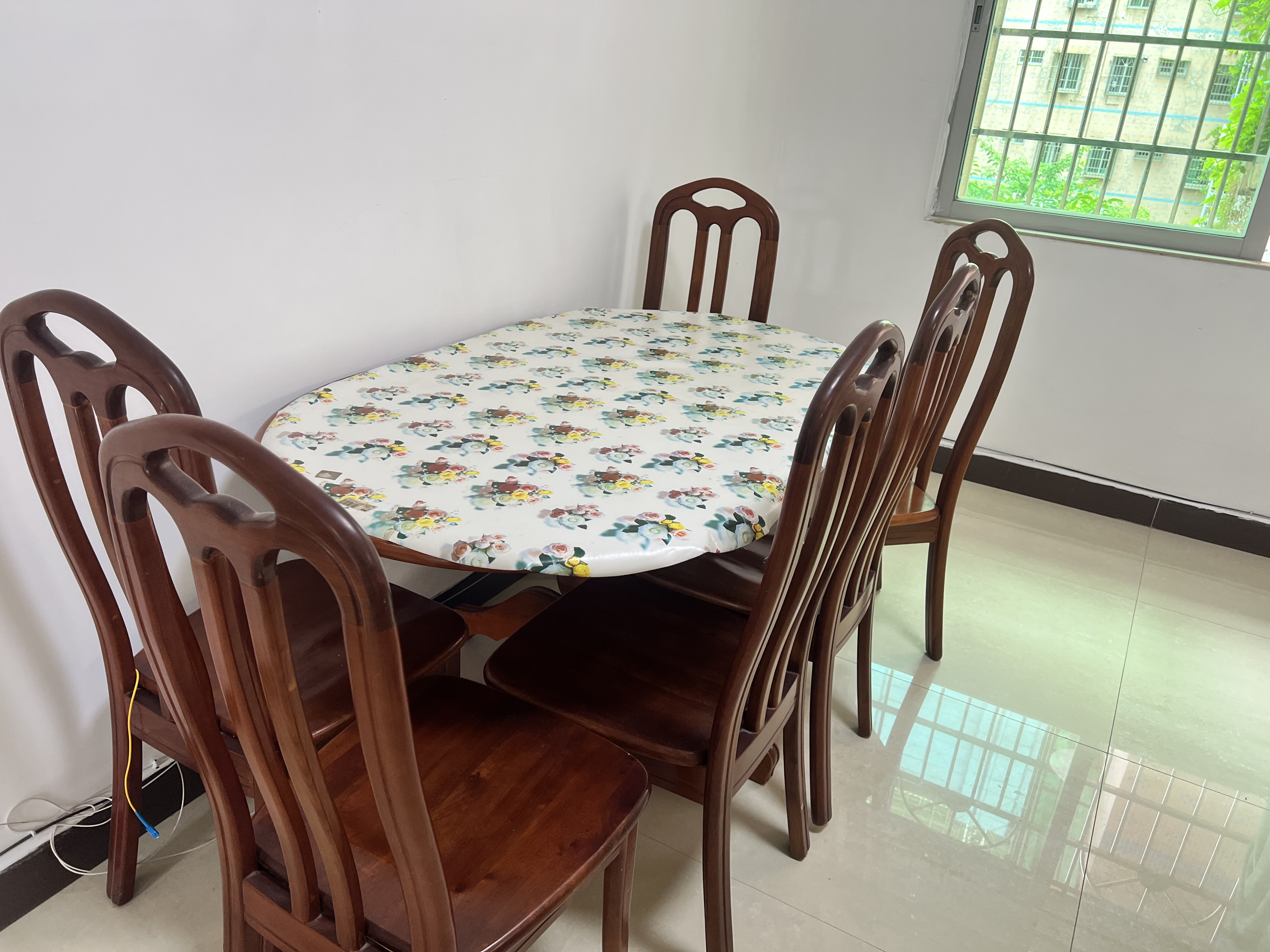 宇盛小区 3室2厅1卫 2100.0元/月 宇盛小区 3室2厅1卫 2100.0元/月室内图