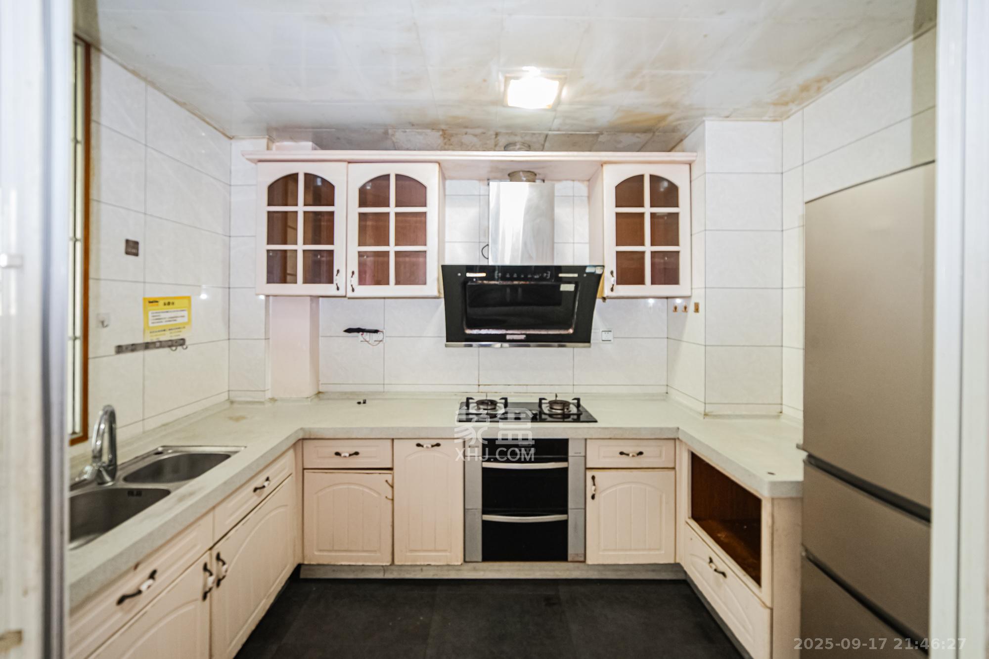 湘江世纪城星江苑 3室2厅2卫 120.0万 湘江世纪城星江苑 3室2厅2卫 120.0万厨房